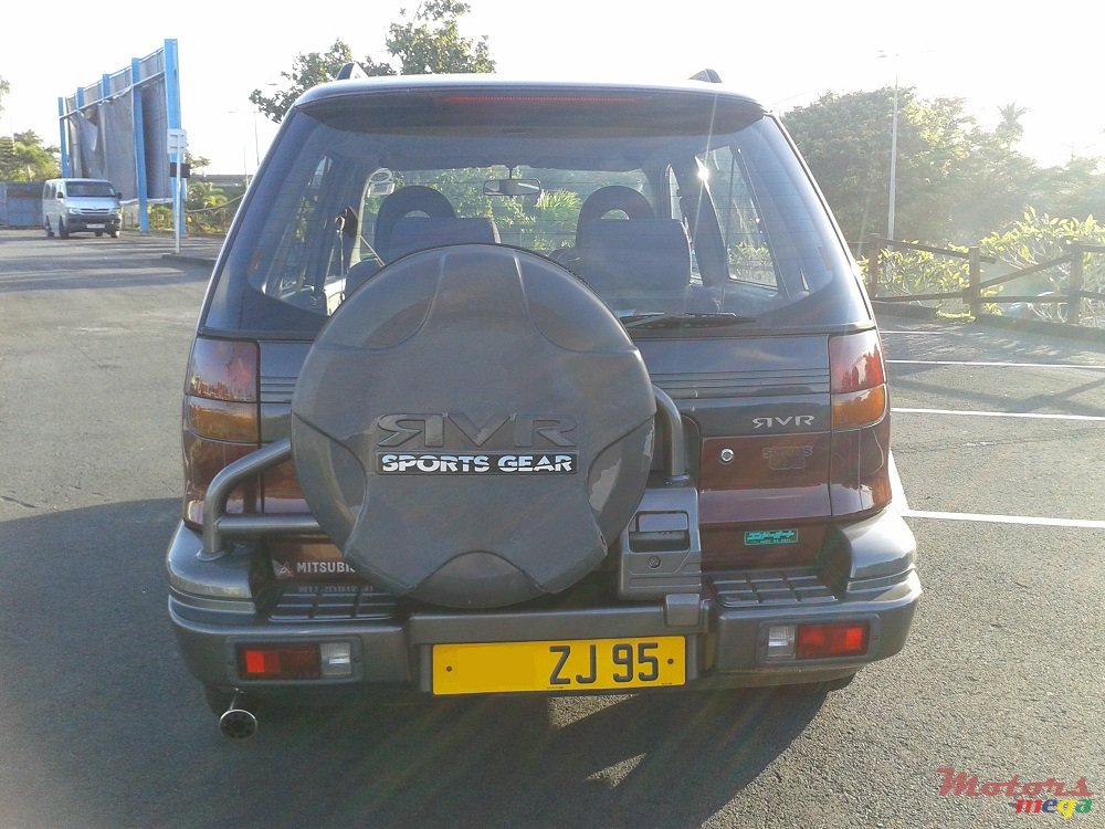 1995' Mitsubishi RVR photo #4