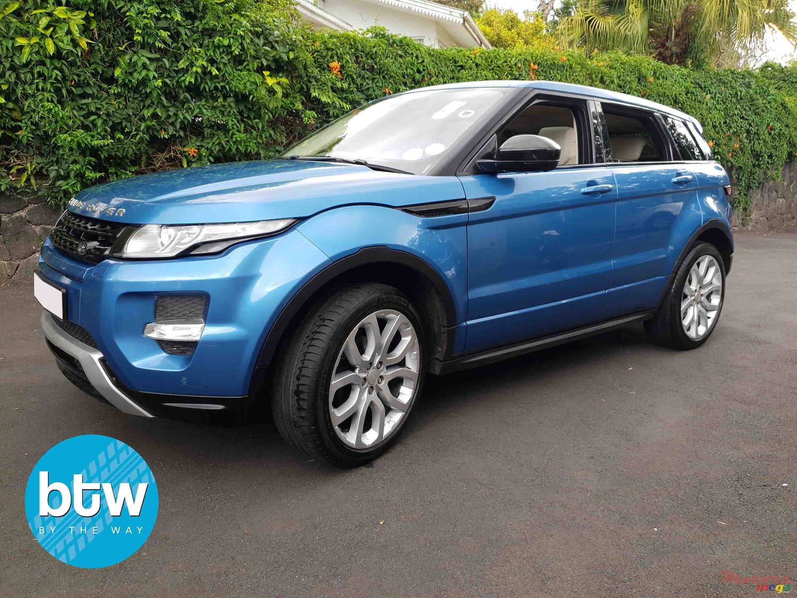2014' Land Rover Range Rover Evoque photo #2