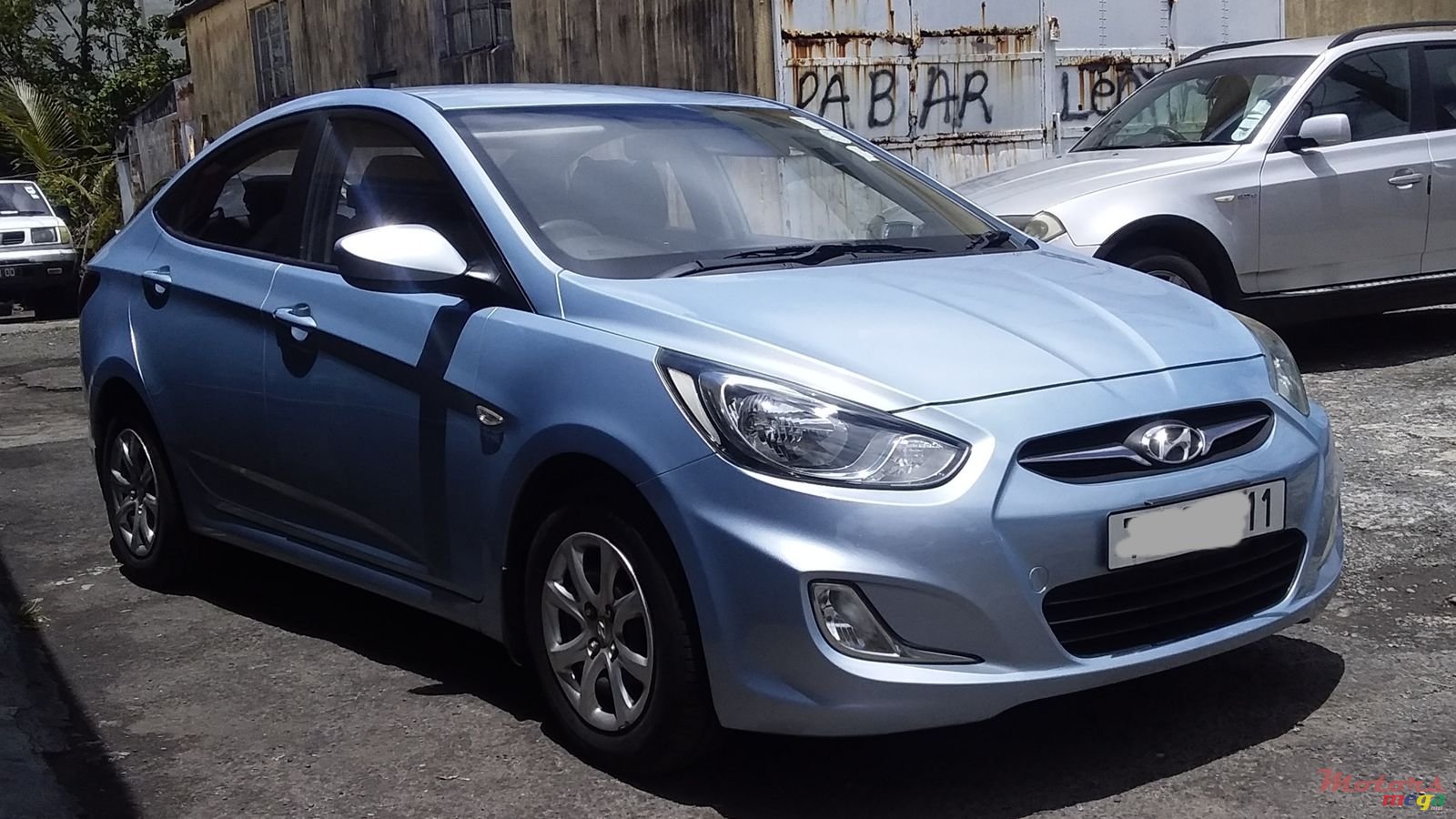 2011' Hyundai Accent photo #1