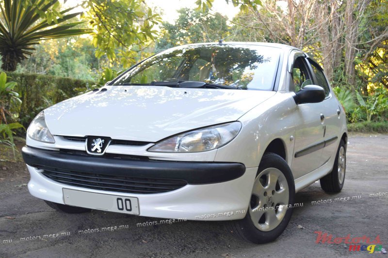 2000' Peugeot photo #1