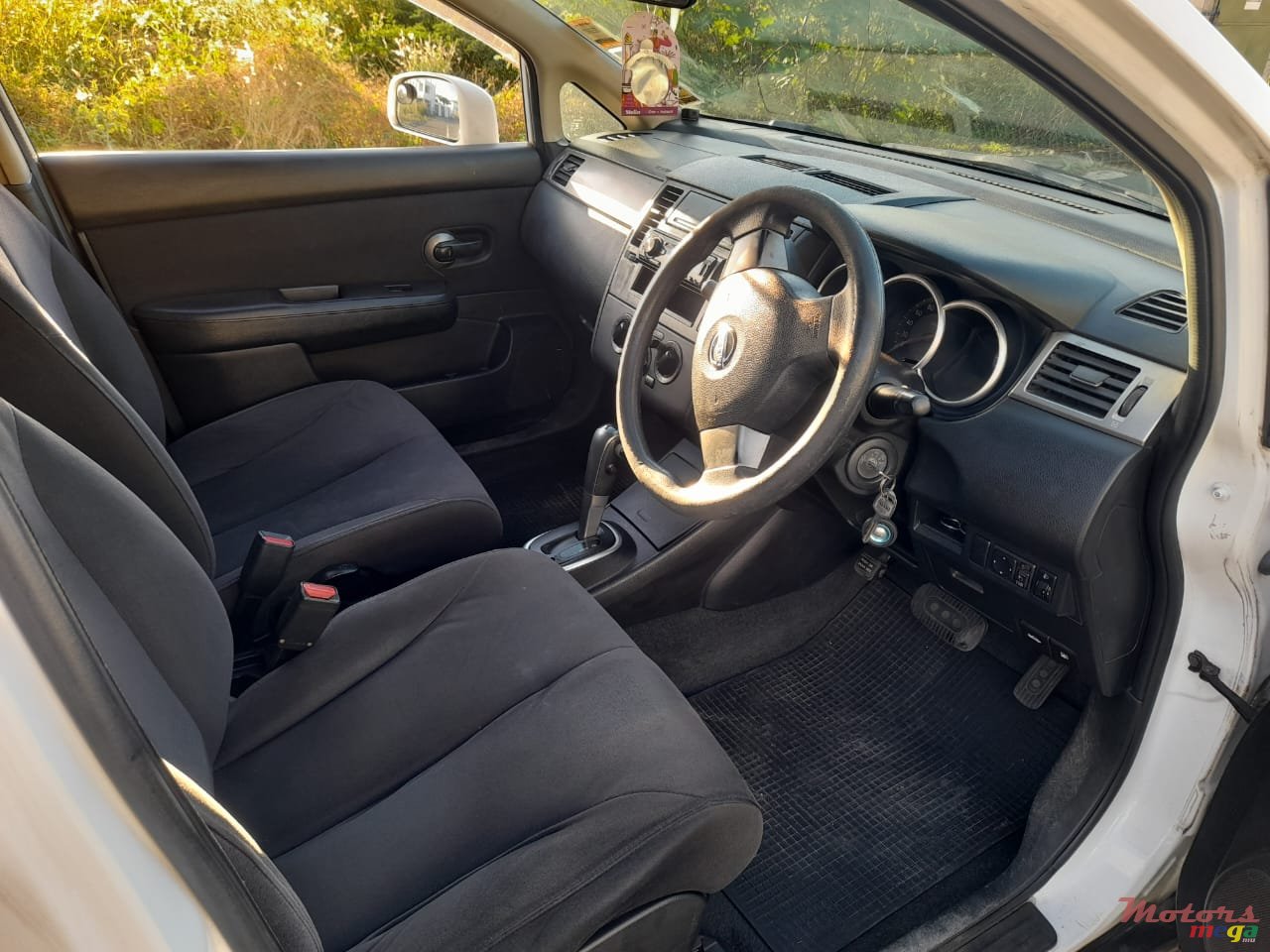 2007' Nissan Tiida photo #3