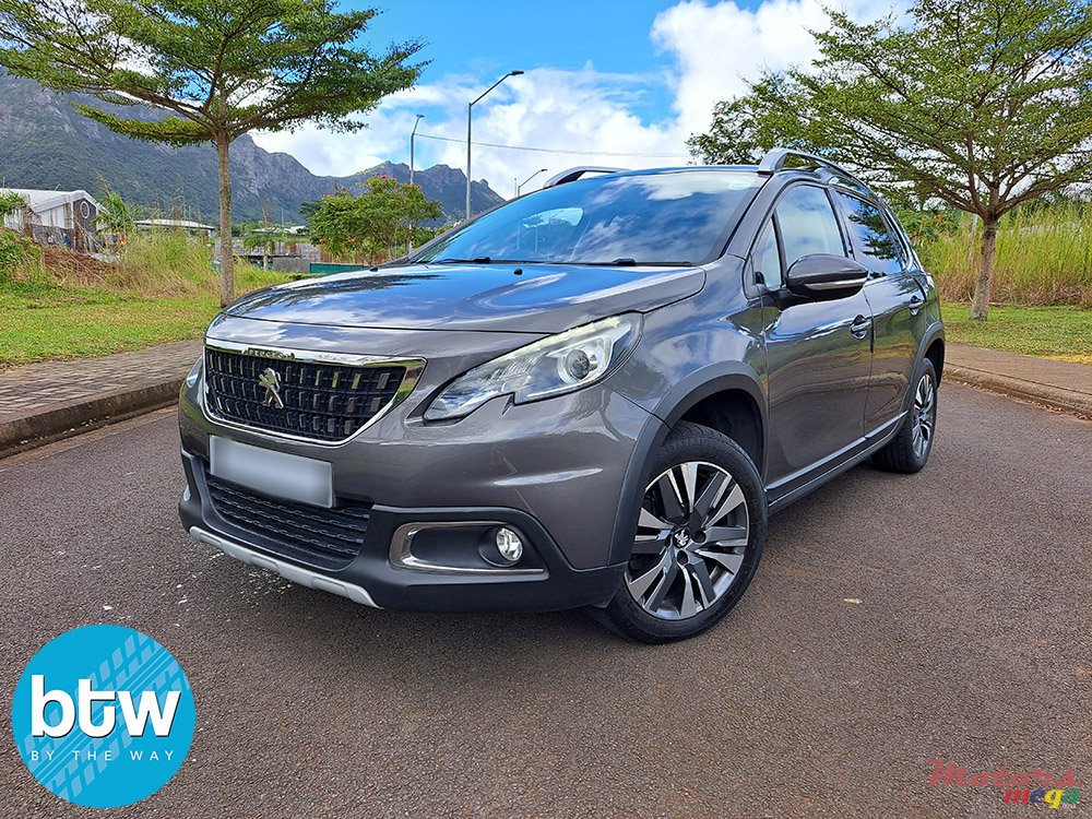 2019' Peugeot 2008 photo #2