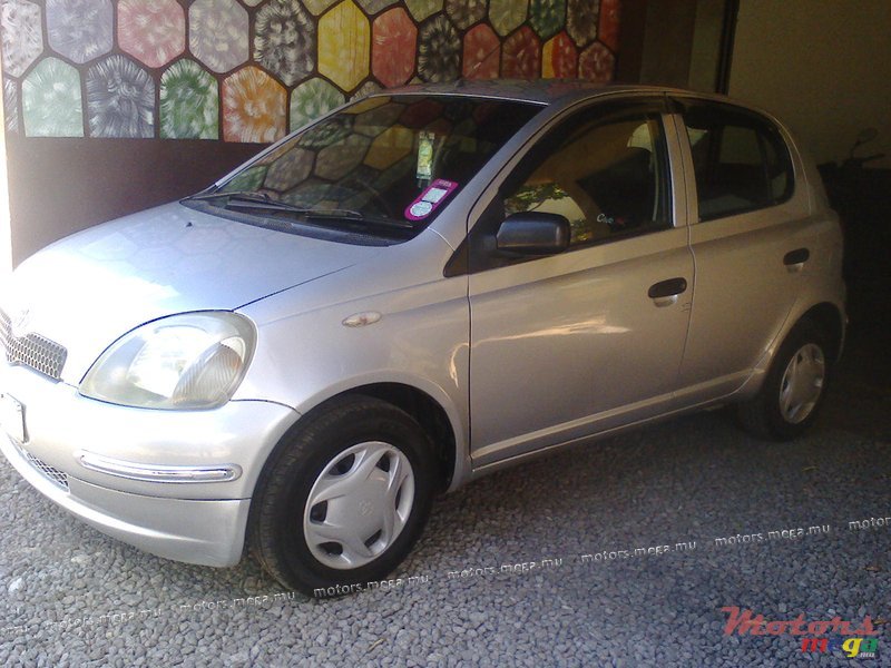 1999' Toyota Yaris vitz photo #4