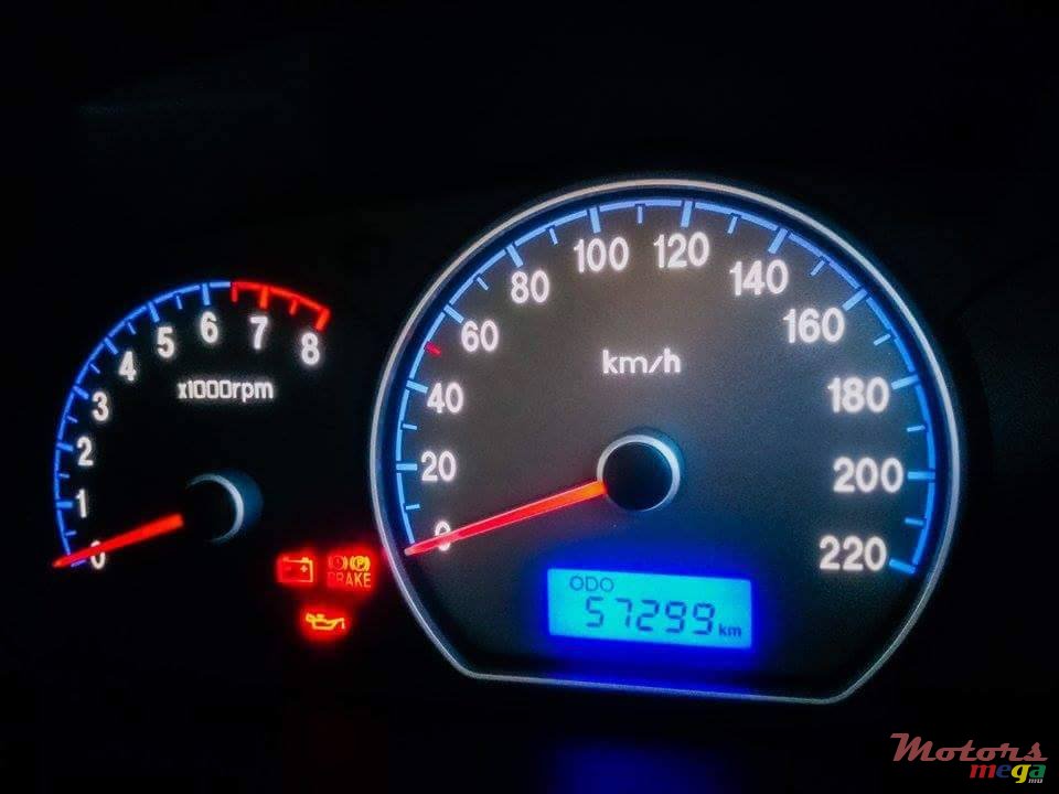 2008' Hyundai Elantra GLS photo #3