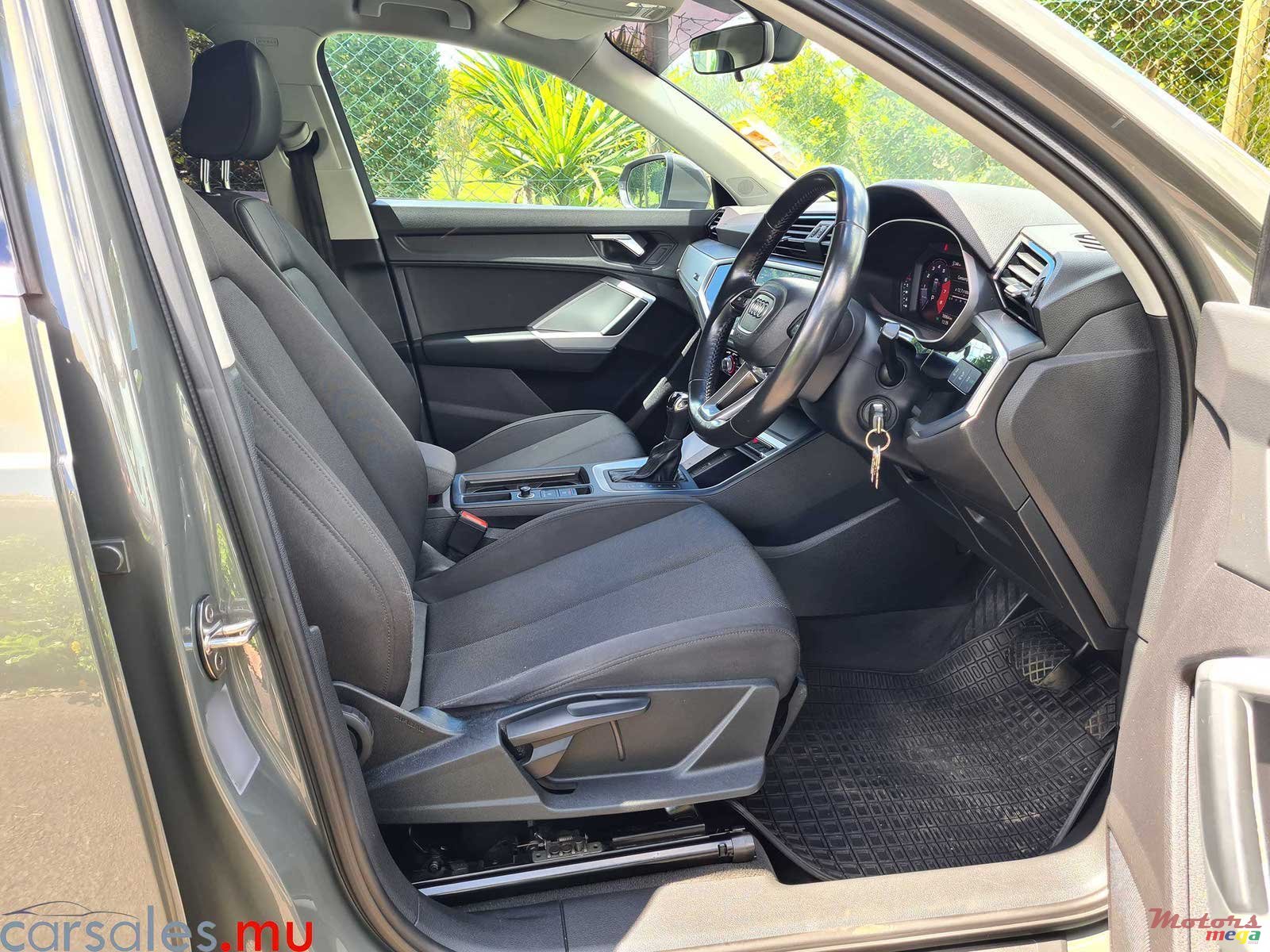 2020' Audi Q3 1.4 TFSI photo #5