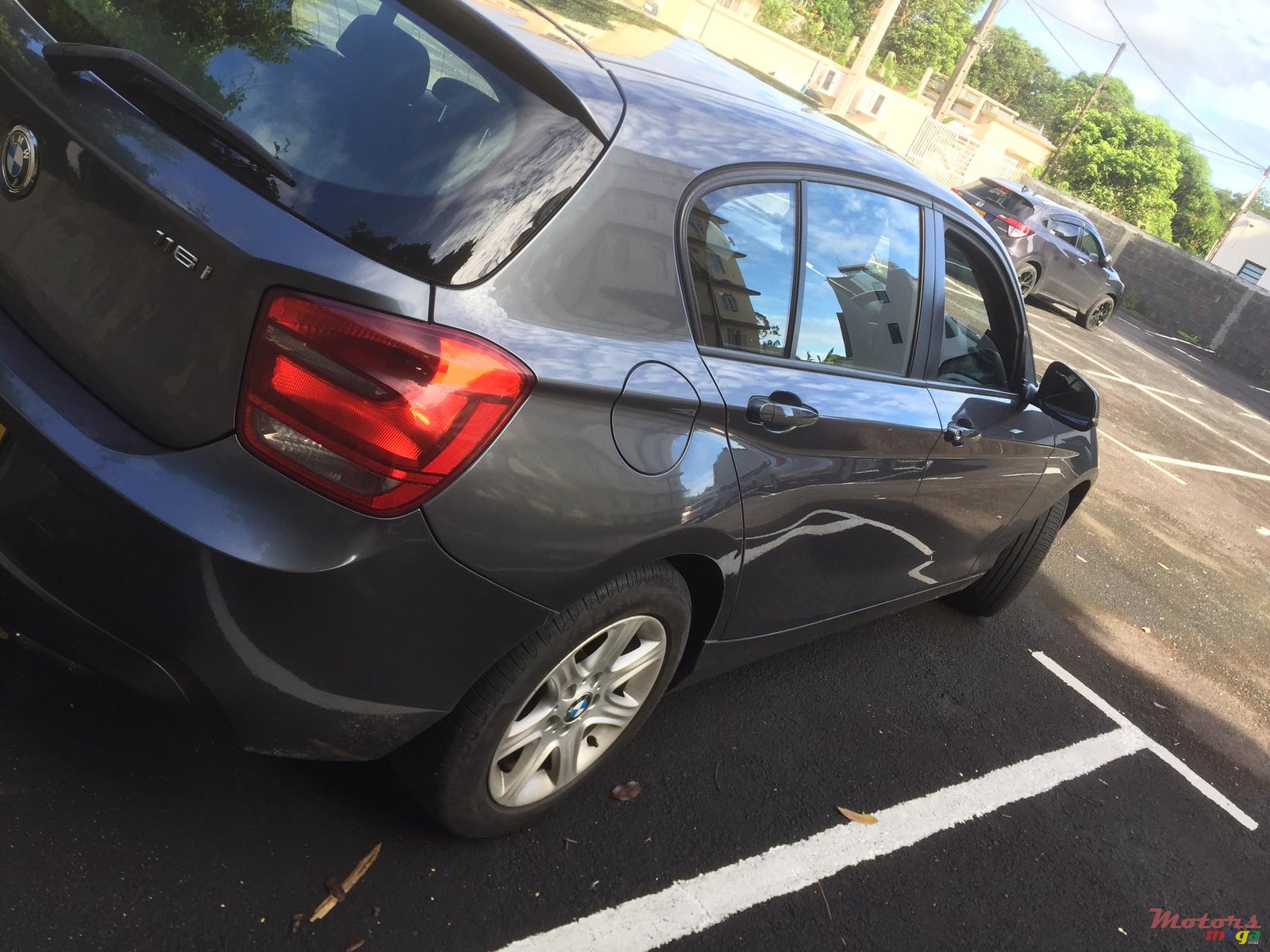 2012' BMW 1 Series 5 Door Twin Turbo photo #5