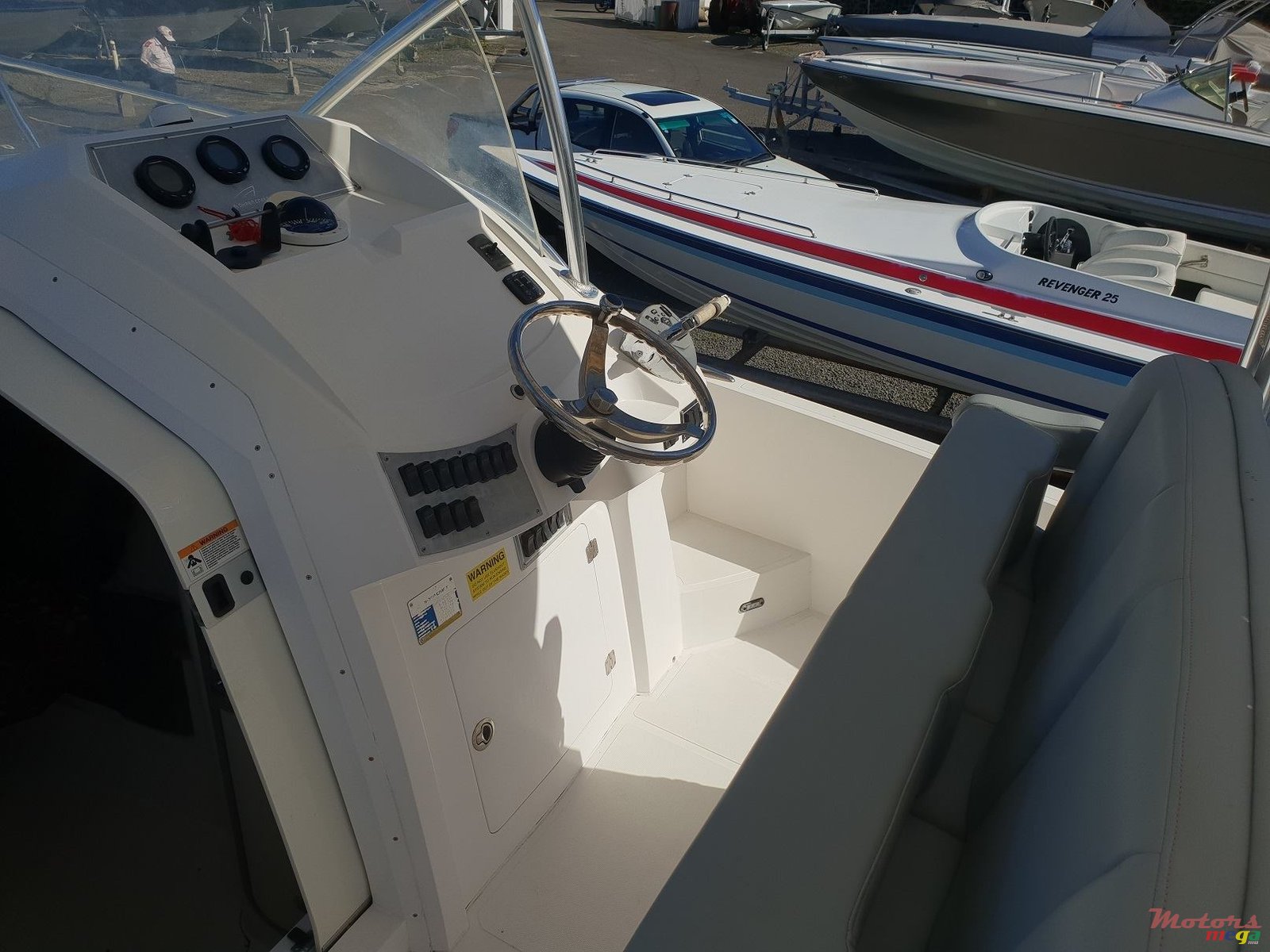 2012'  Al Dhaen Craft 320 Pioneer photo #5