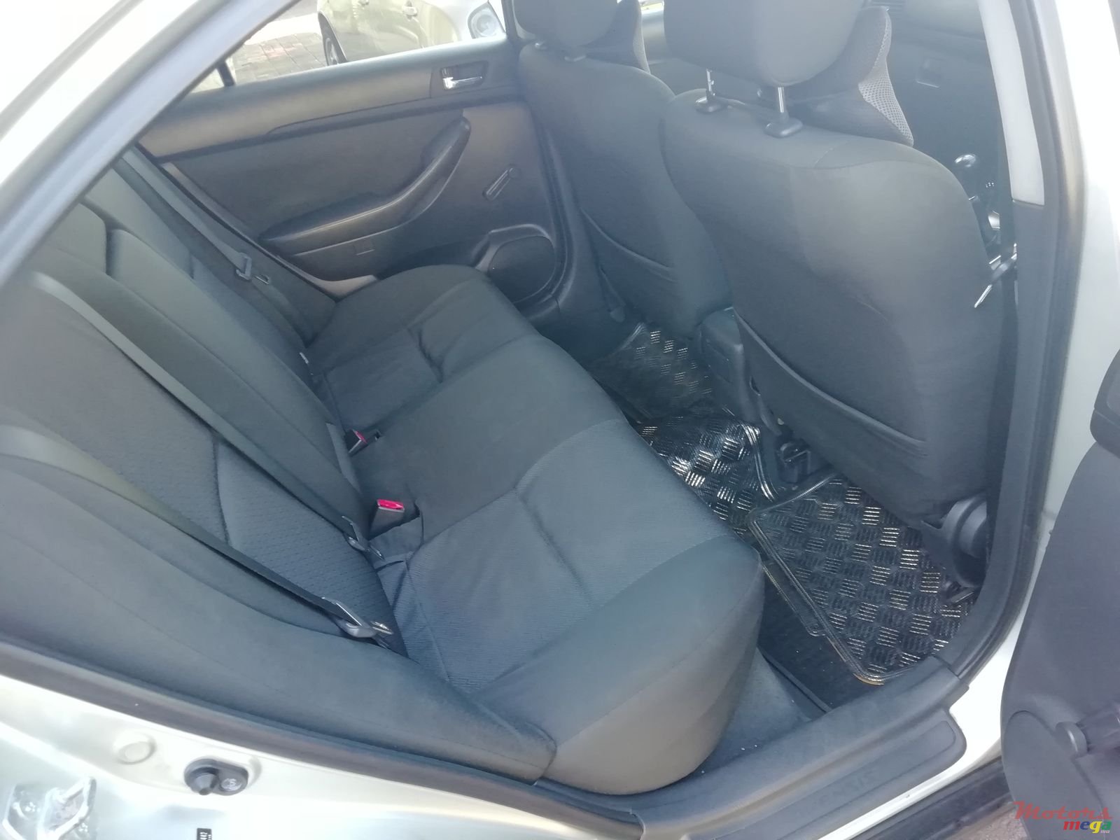 2008' Toyota Avensis photo #6