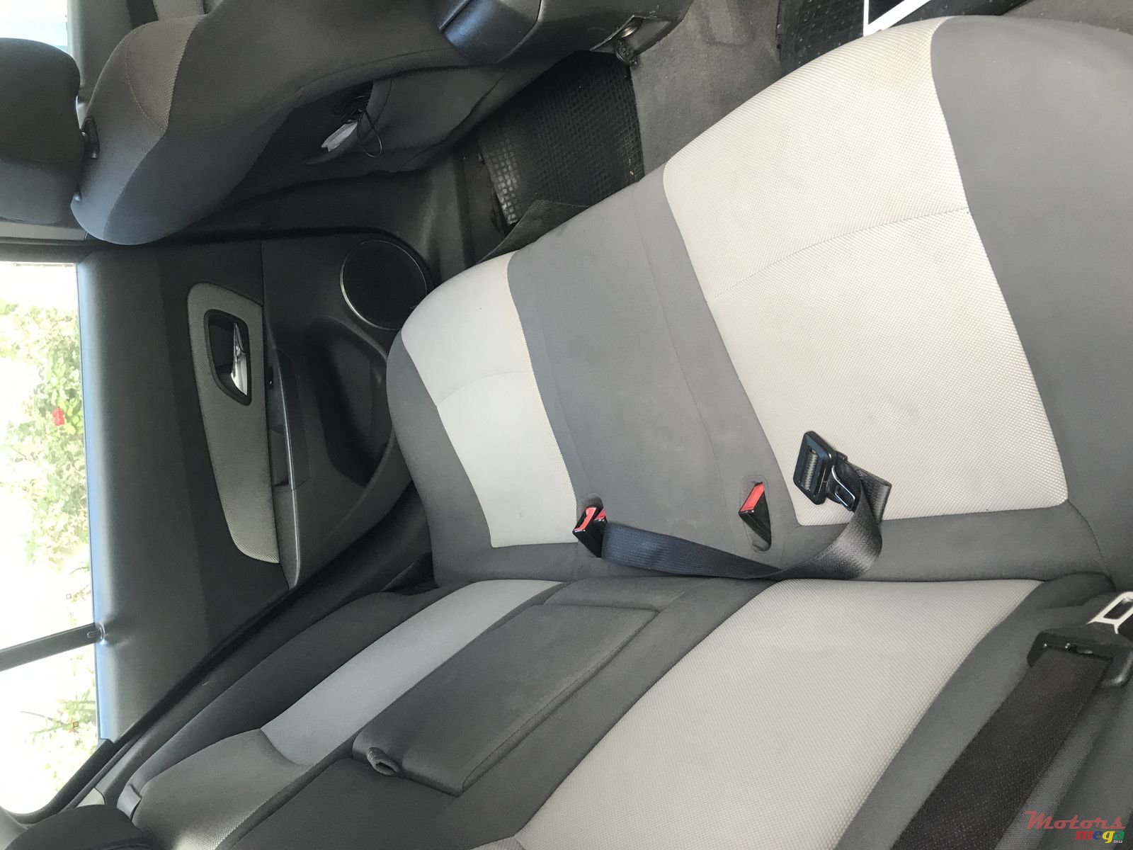 2010' Chevrolet Cruze photo #5