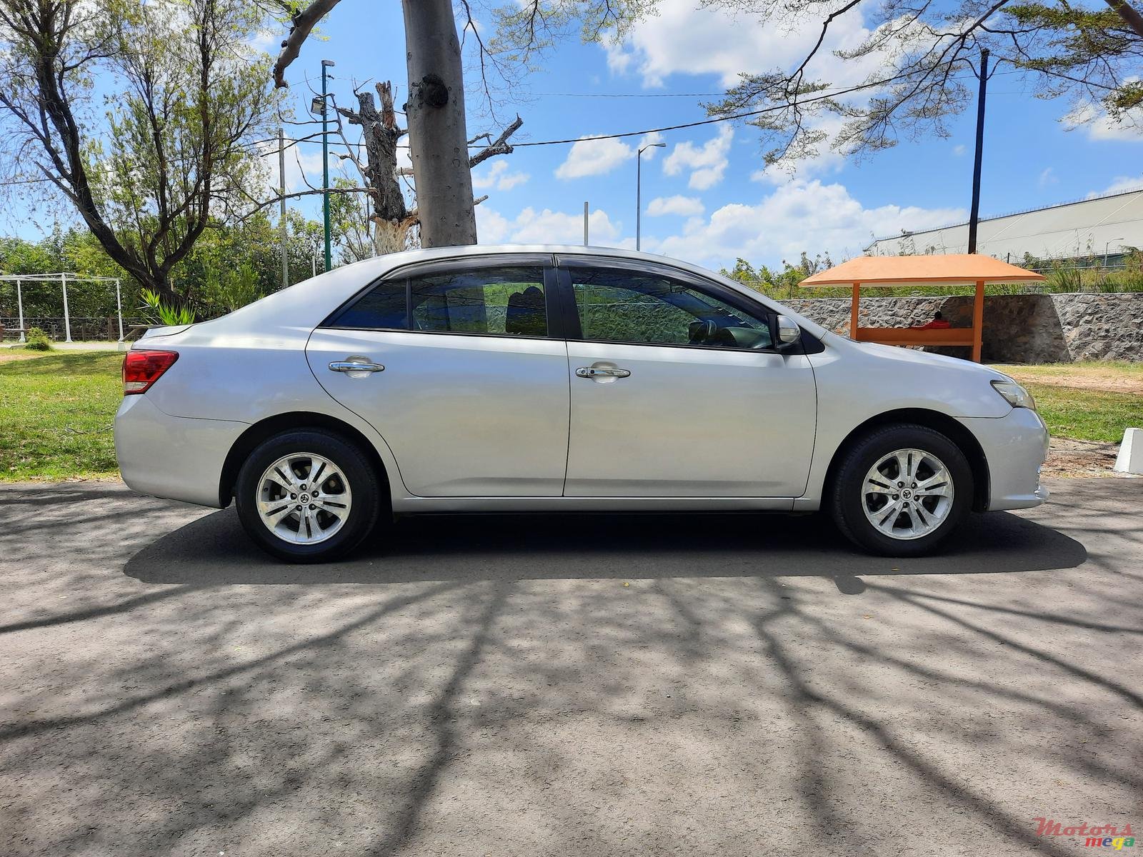 2010' Toyota Allion photo #1