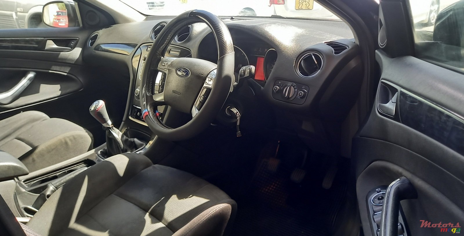 2011' Ford Mondeo photo #3