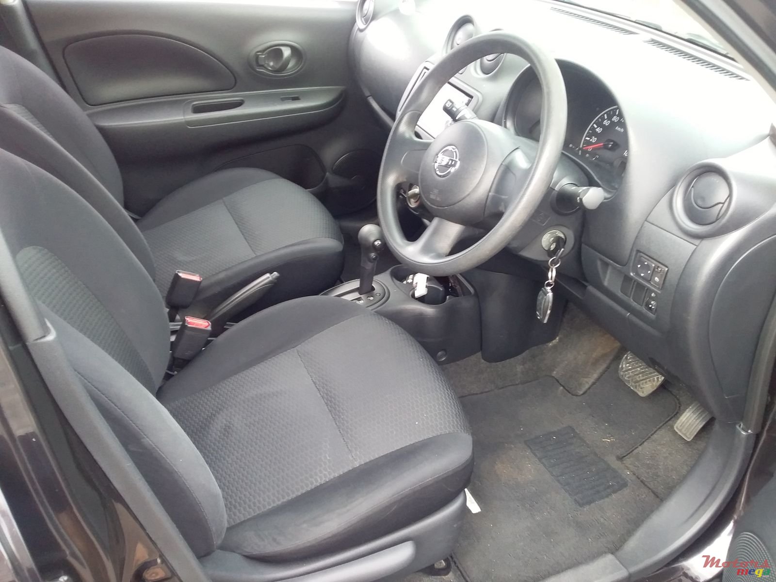 2011' Nissan March photo #3