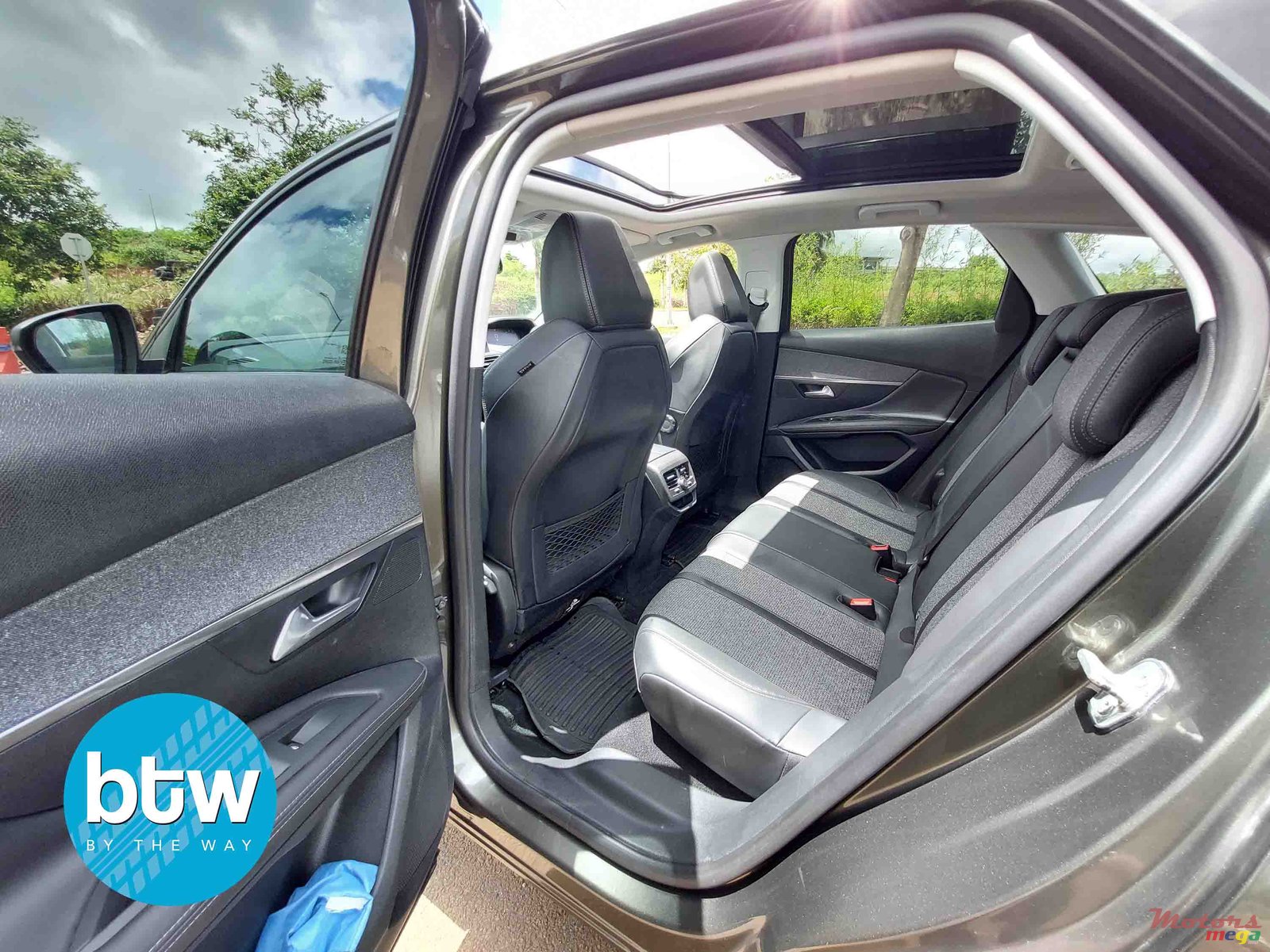 2017' Peugeot 3008 photo #5