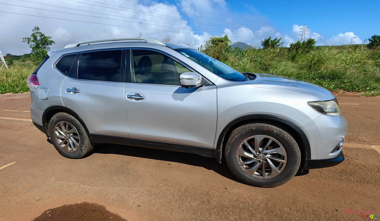 2015' Nissan X-Trail photo #1