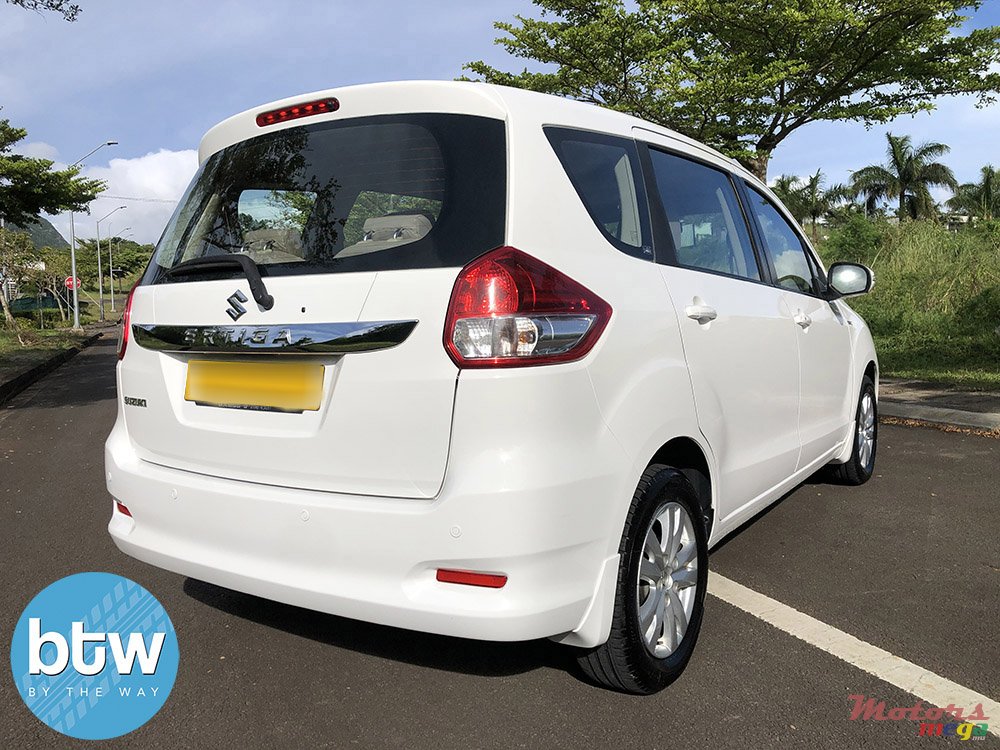 2018' Suzuki Ertiga photo #3