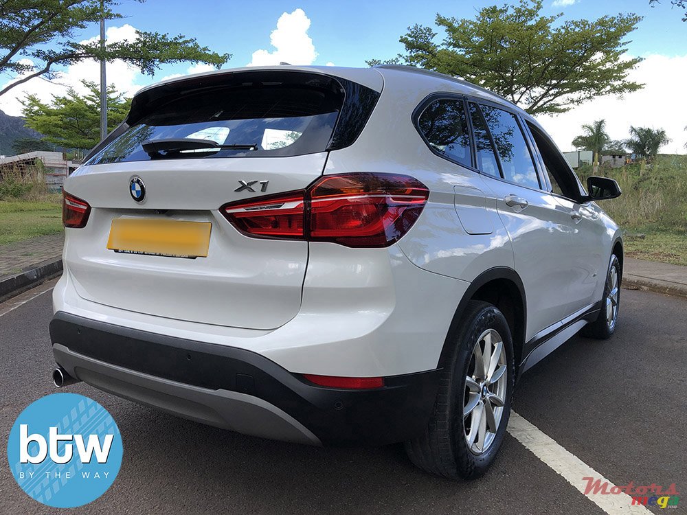 2017' BMW X1 SDRIVE 18i photo #4