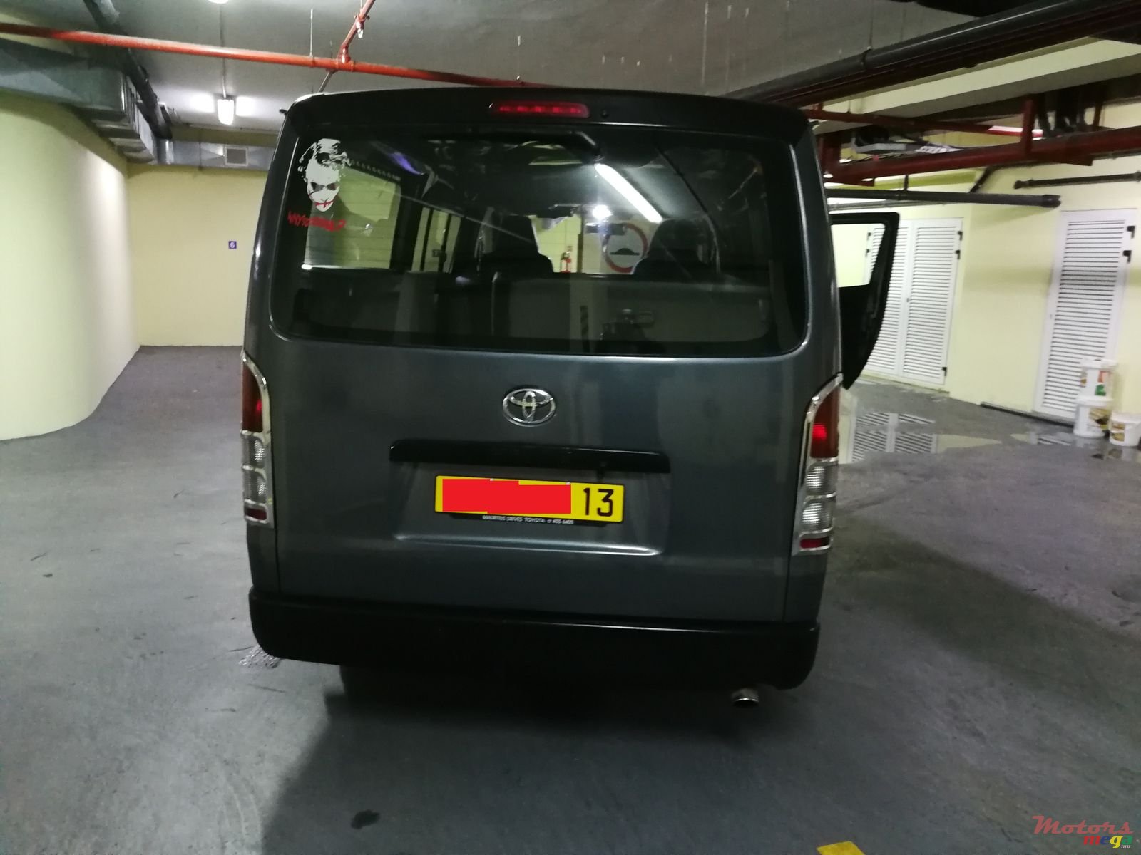 2013' Toyota HiAce photo #6