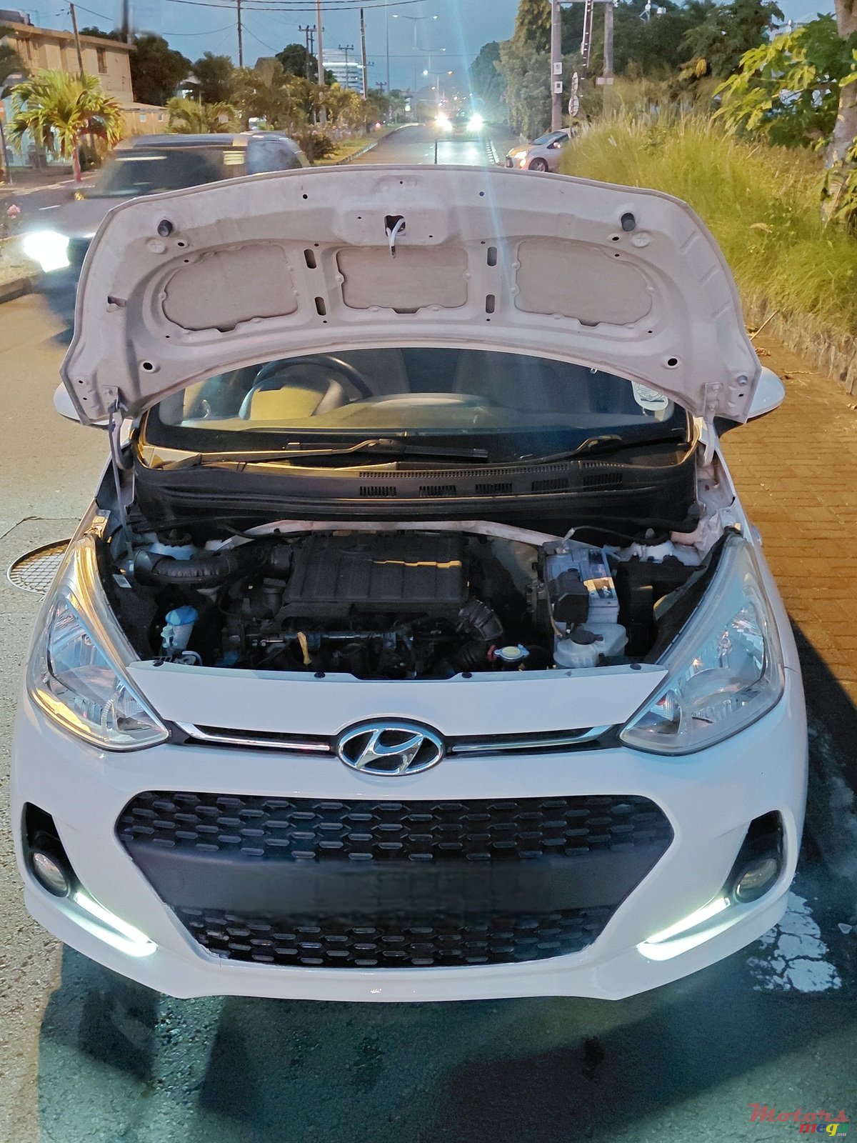 2017' Hyundai i10 photo #2