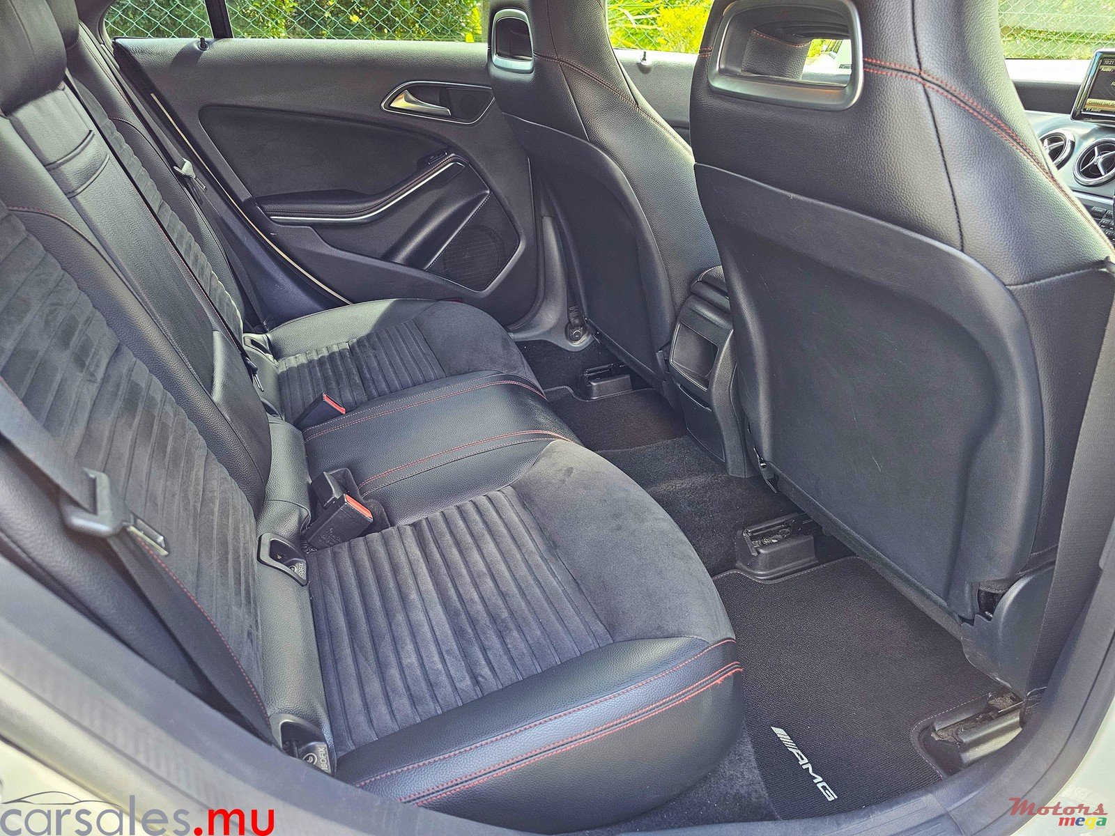 2014' Mercedes-Benz CLA 180 AMG photo #5