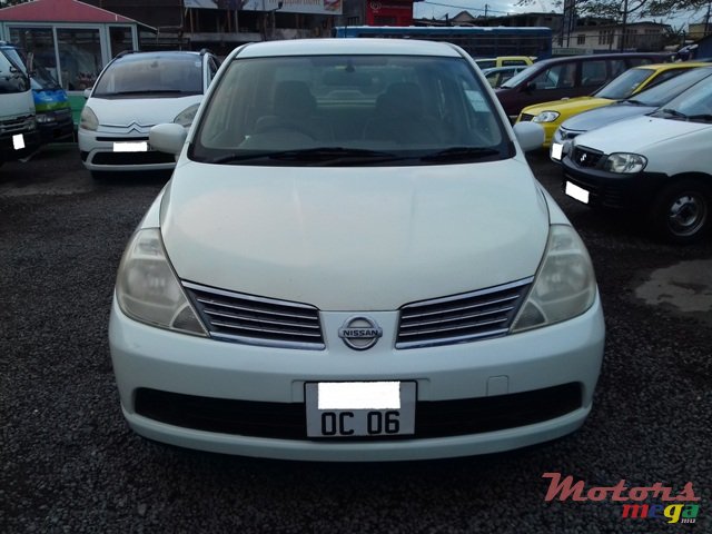 2006' Nissan Tiida photo #2