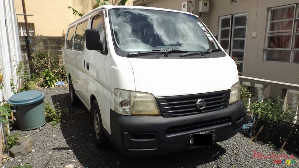 2002' Nissan Caravan photo #2