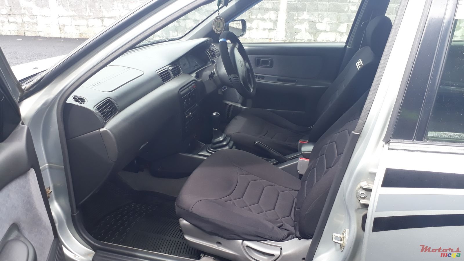 1998' Nissan Sunny photo #3