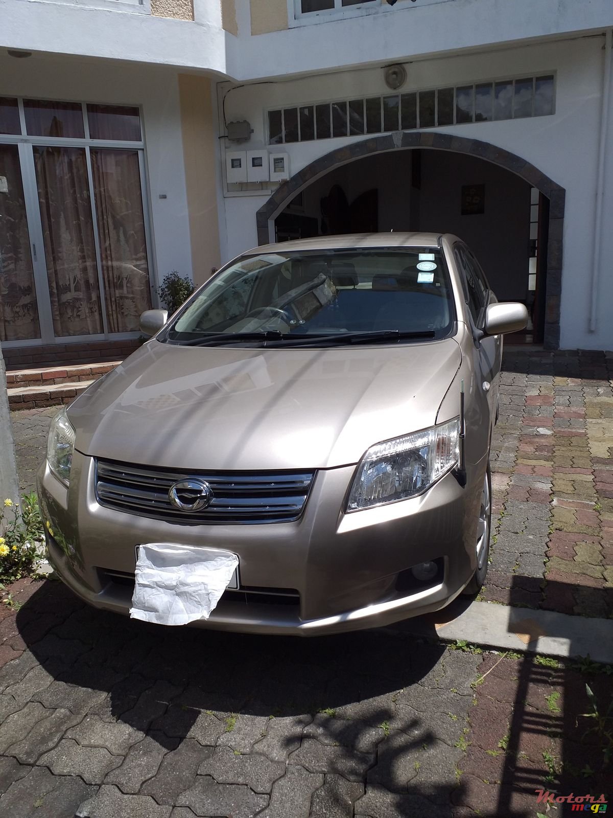 2009' Toyota Corolla photo #1