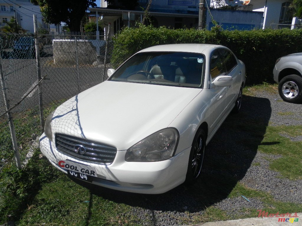 2004' Infiniti Q Q45 photo #1