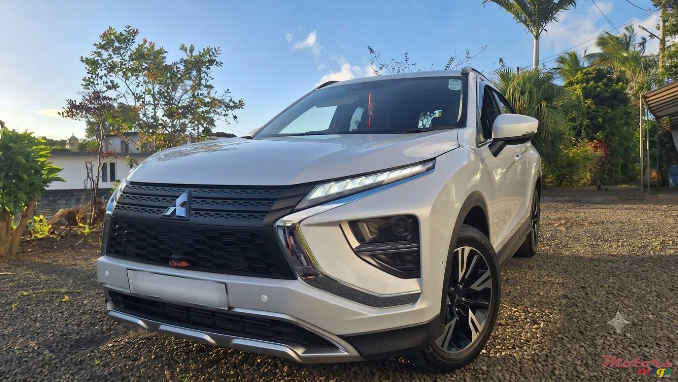 2023' Mitsubishi Eclipse Cross photo #1