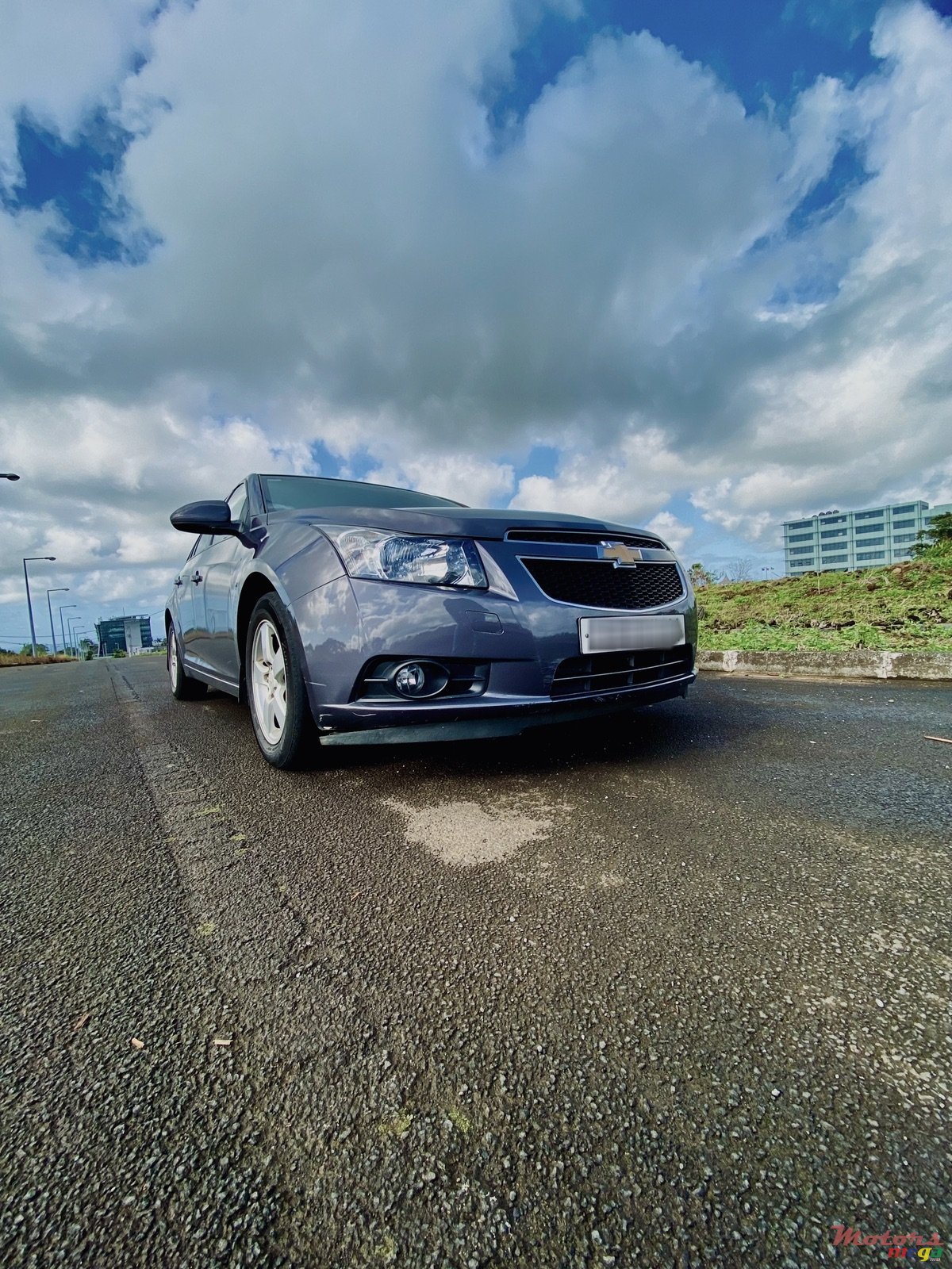 2011' Chevrolet Cruze photo #4