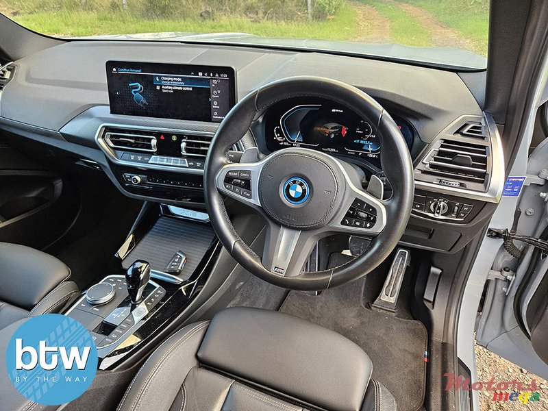 2022' BMW X3 xDRIVE 30e M Sport photo #6