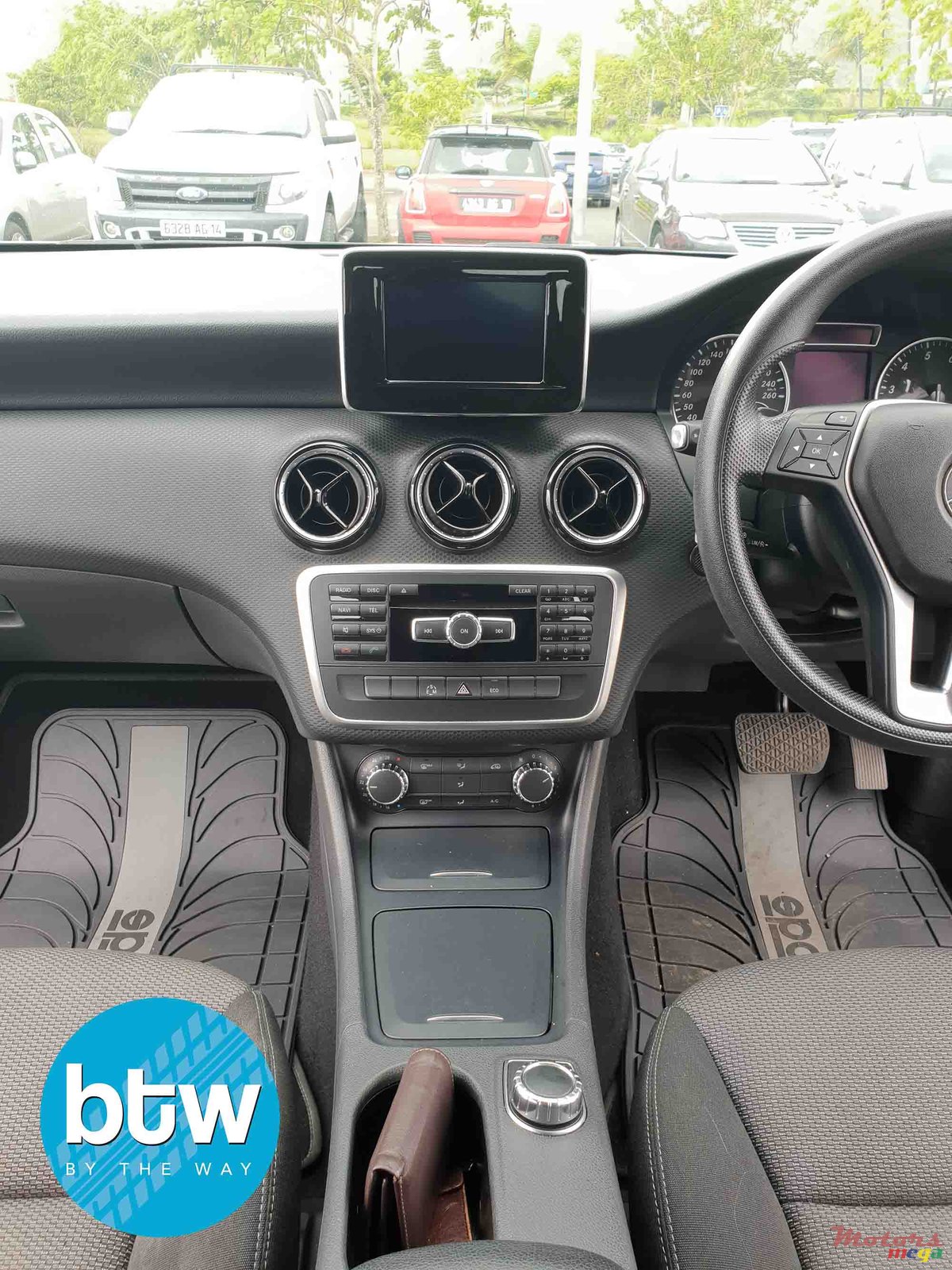 2013' Mercedes-Benz A 200 photo #6