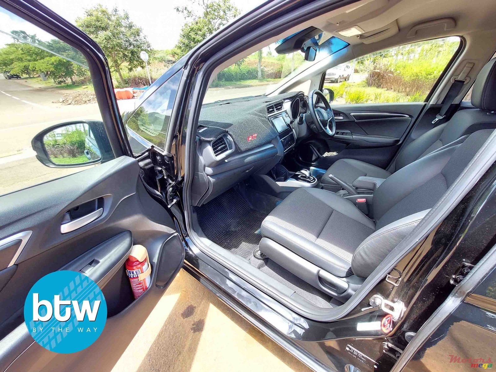 2017' Honda Fit photo #4