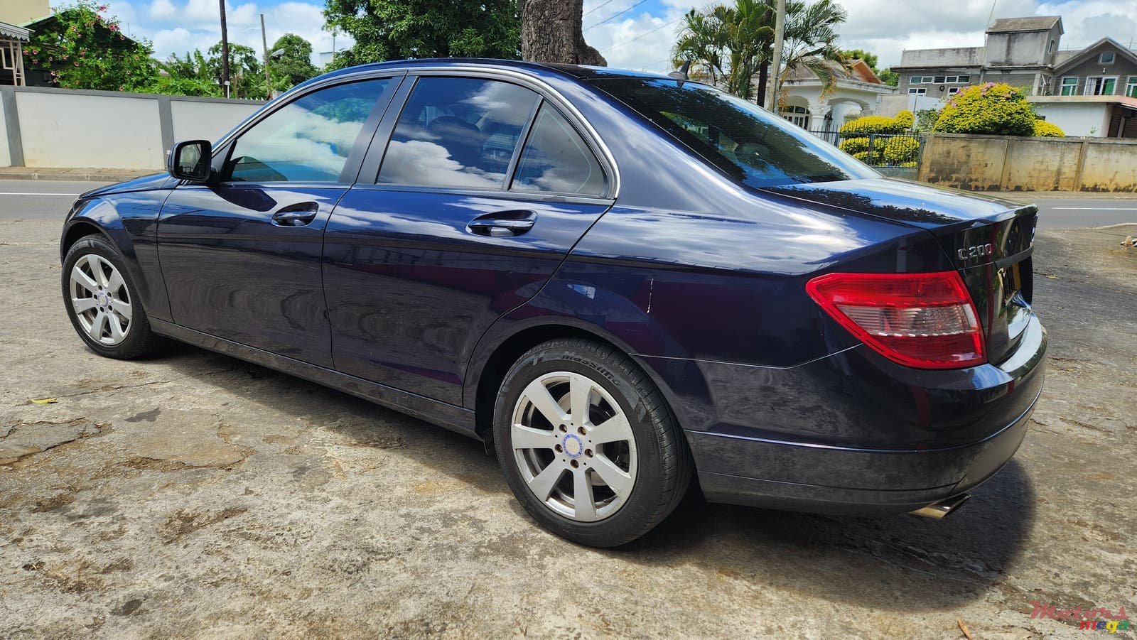 2008' Mercedes-Benz C 200 photo #3