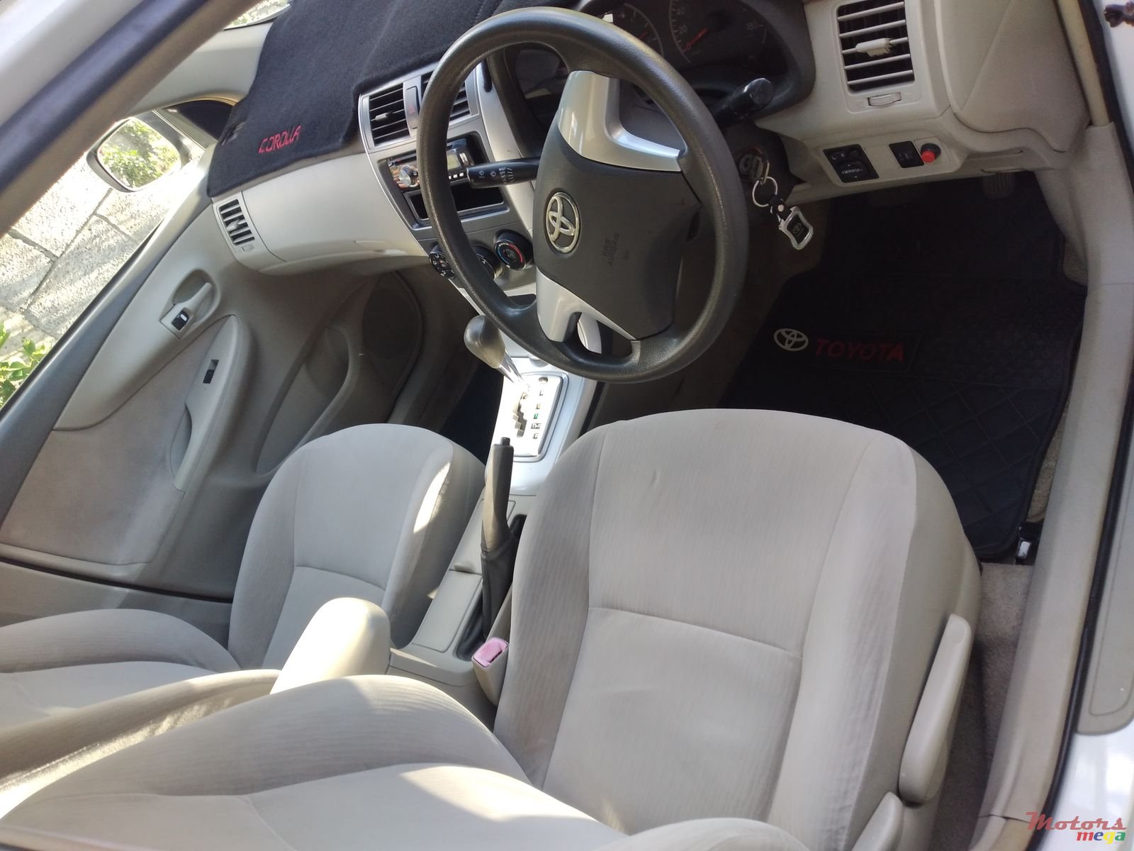 2008' Toyota Axio photo #2