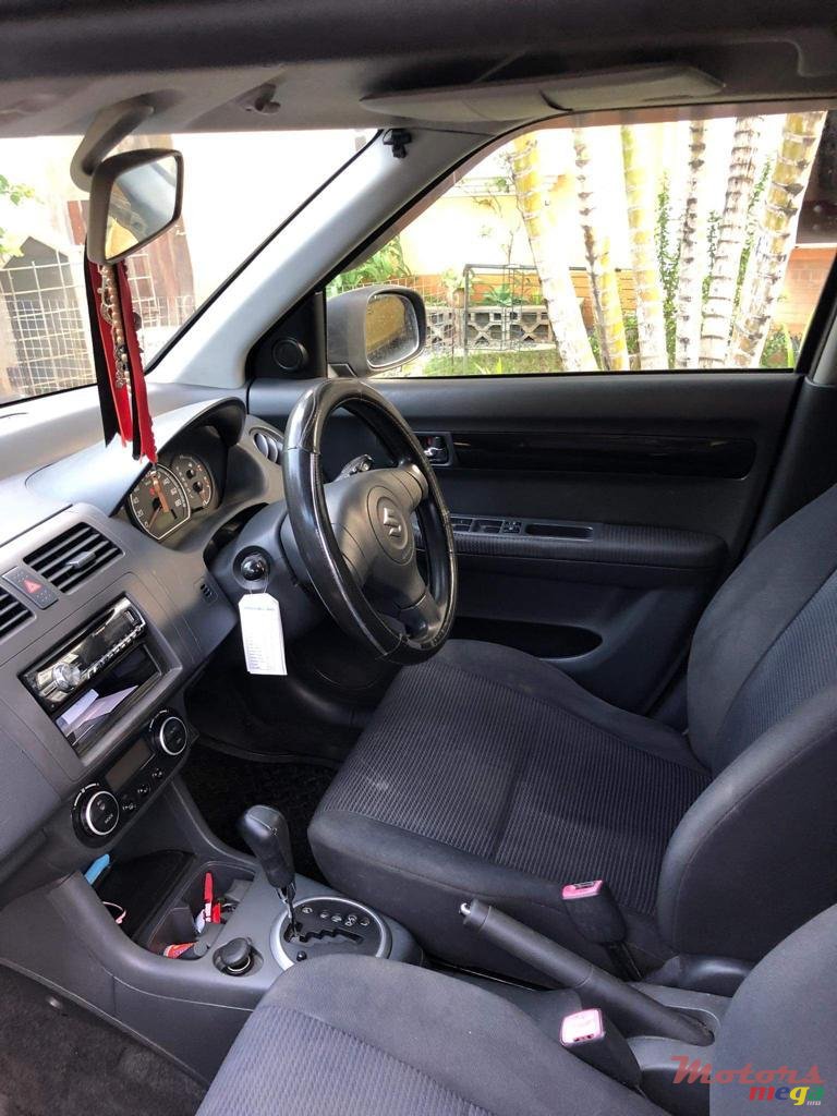 2009' Suzuki Swift photo #4
