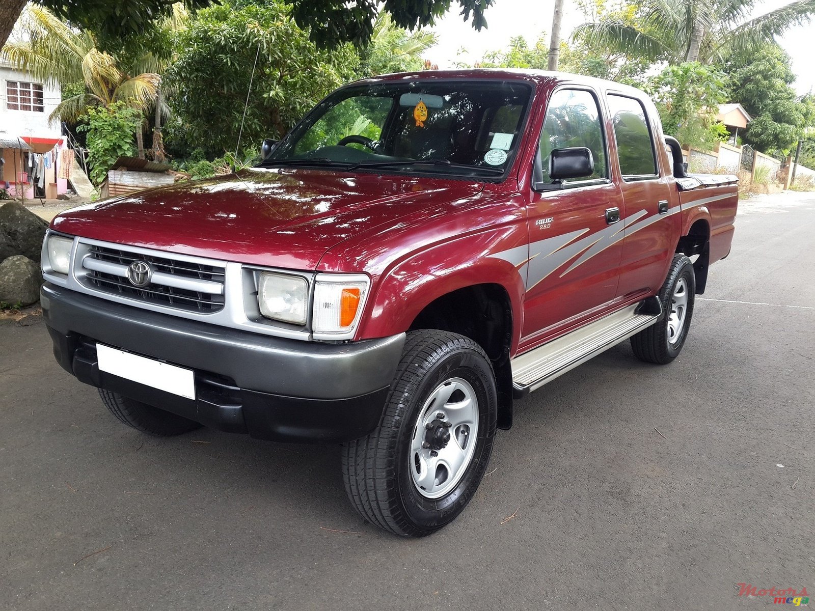 1999' Toyota Hilux (4x4) photo #2