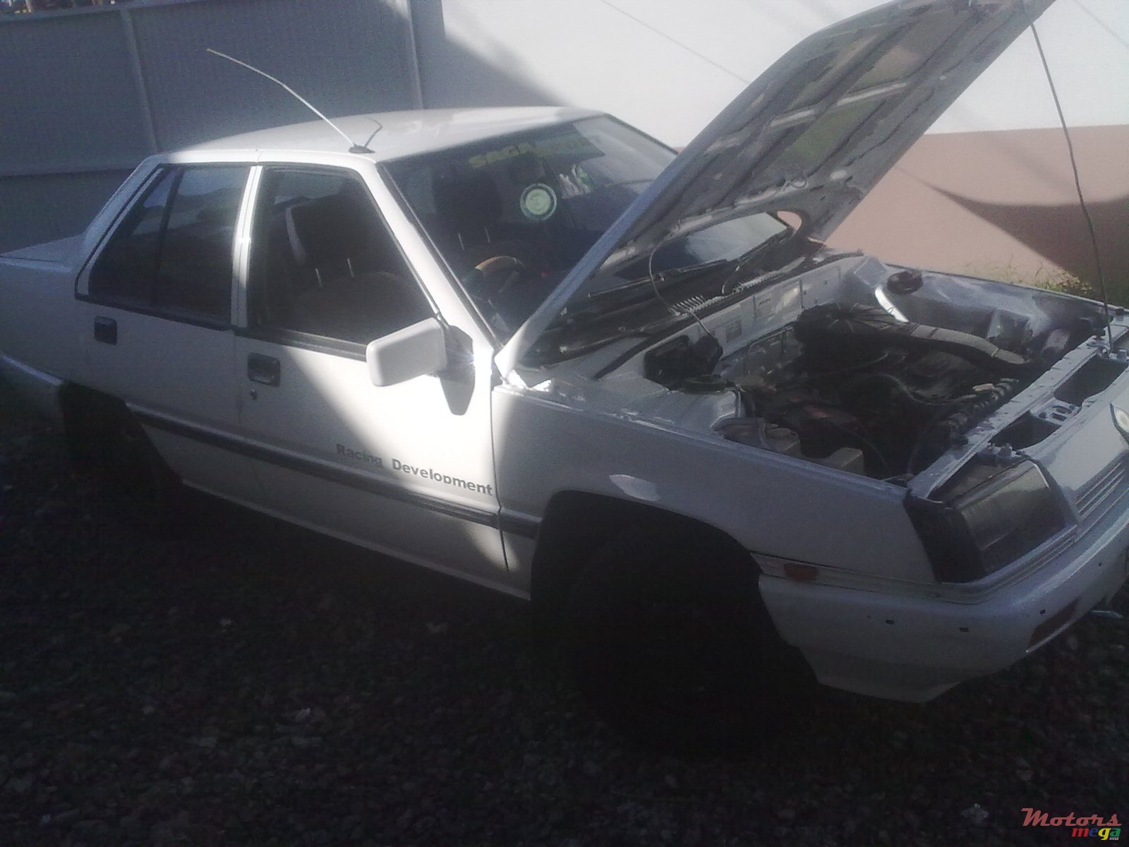 1991' Proton Saga photo #1