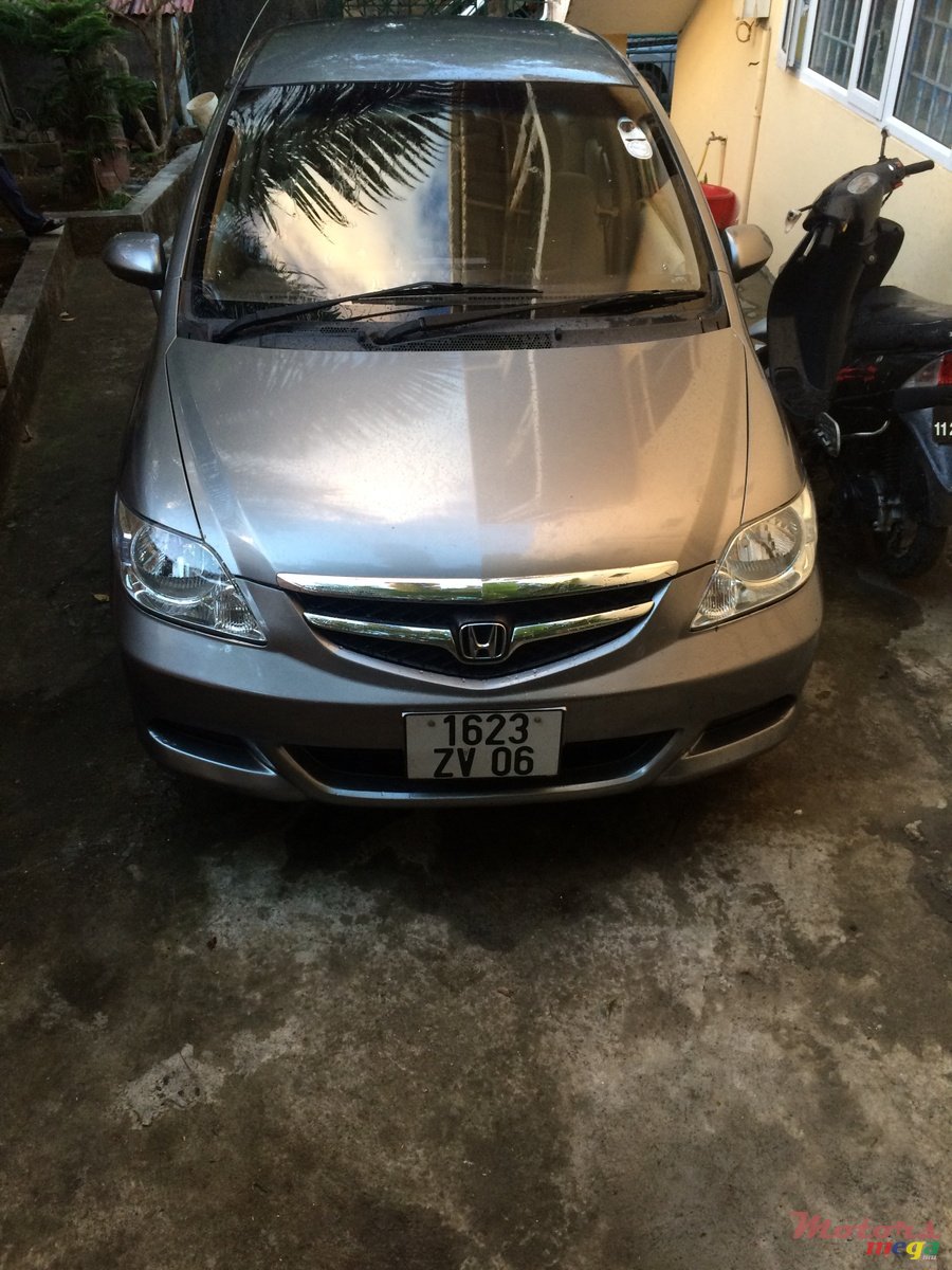 2006' Honda City photo #1