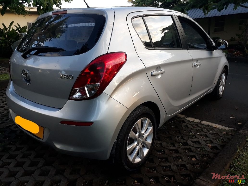 2013' Hyundai i20 Low mileage photo #4