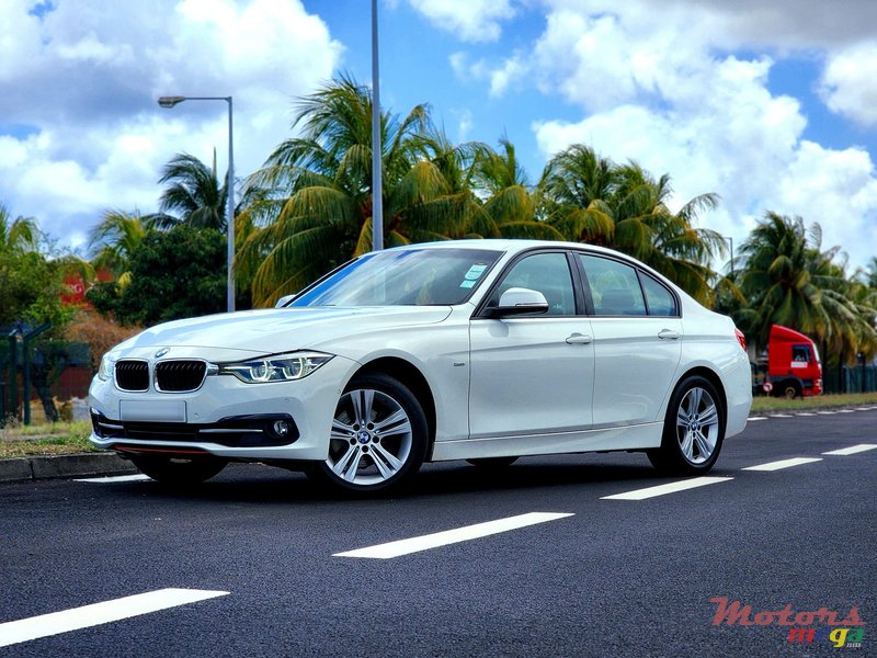 2016' BMW 318 photo #2