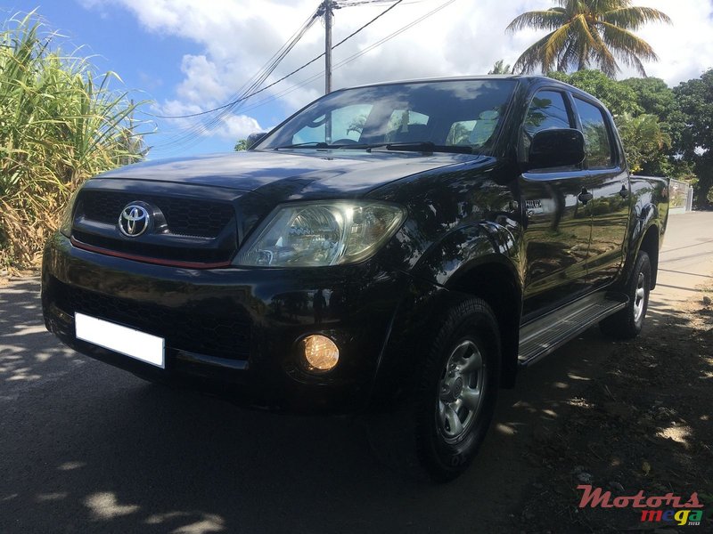 2009' Toyota Hilux photo #2