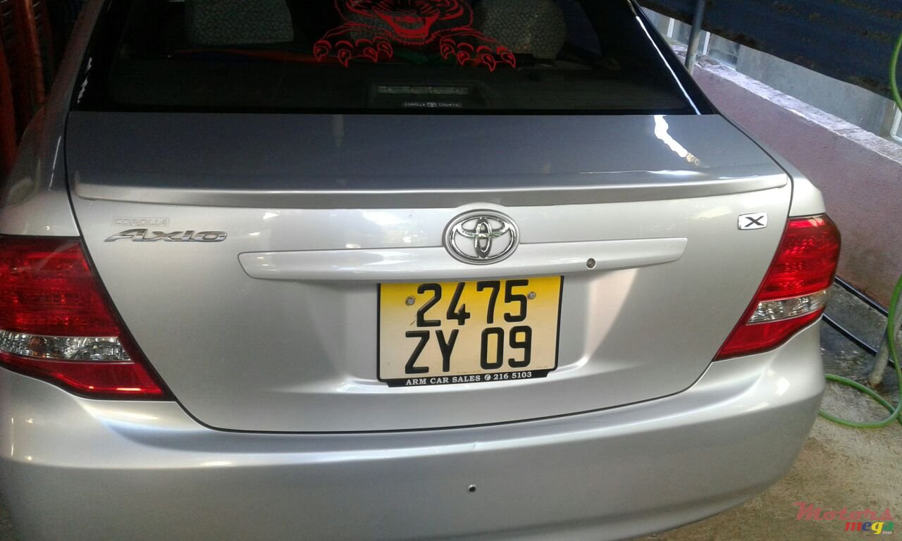 2009' Toyota Axio photo #3