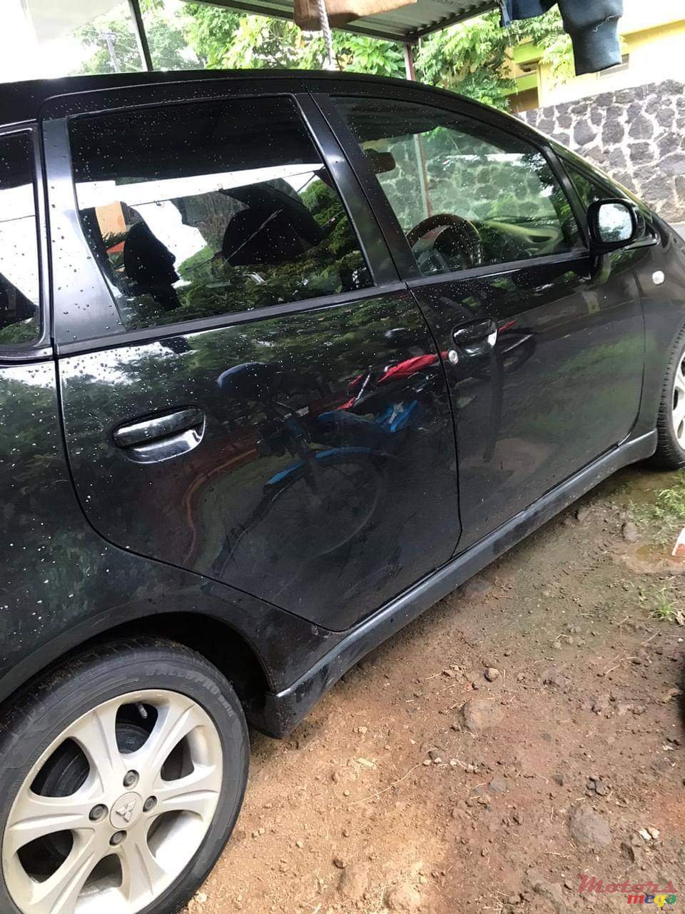 2003' Mitsubishi Colt photo #4