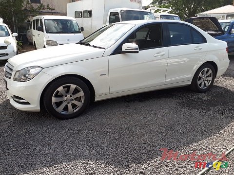 2012' Mercedes-Benz C180 Kompressor photo #2
