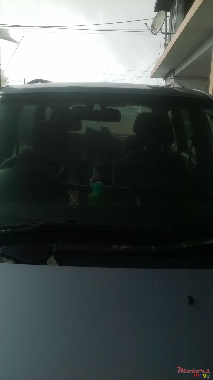 2001' Hyundai Trajet photo #3