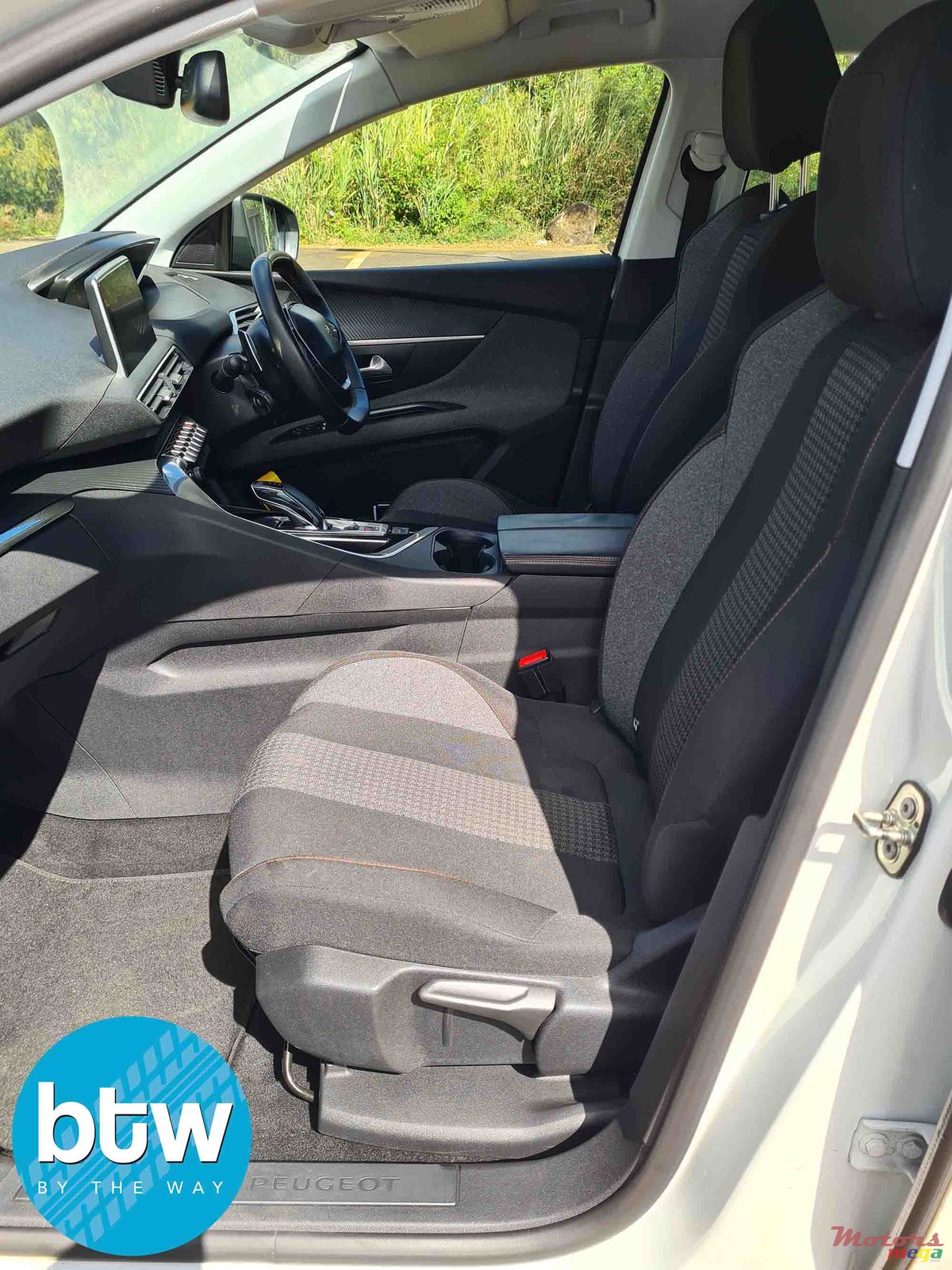 2017' Peugeot 3008 photo #5