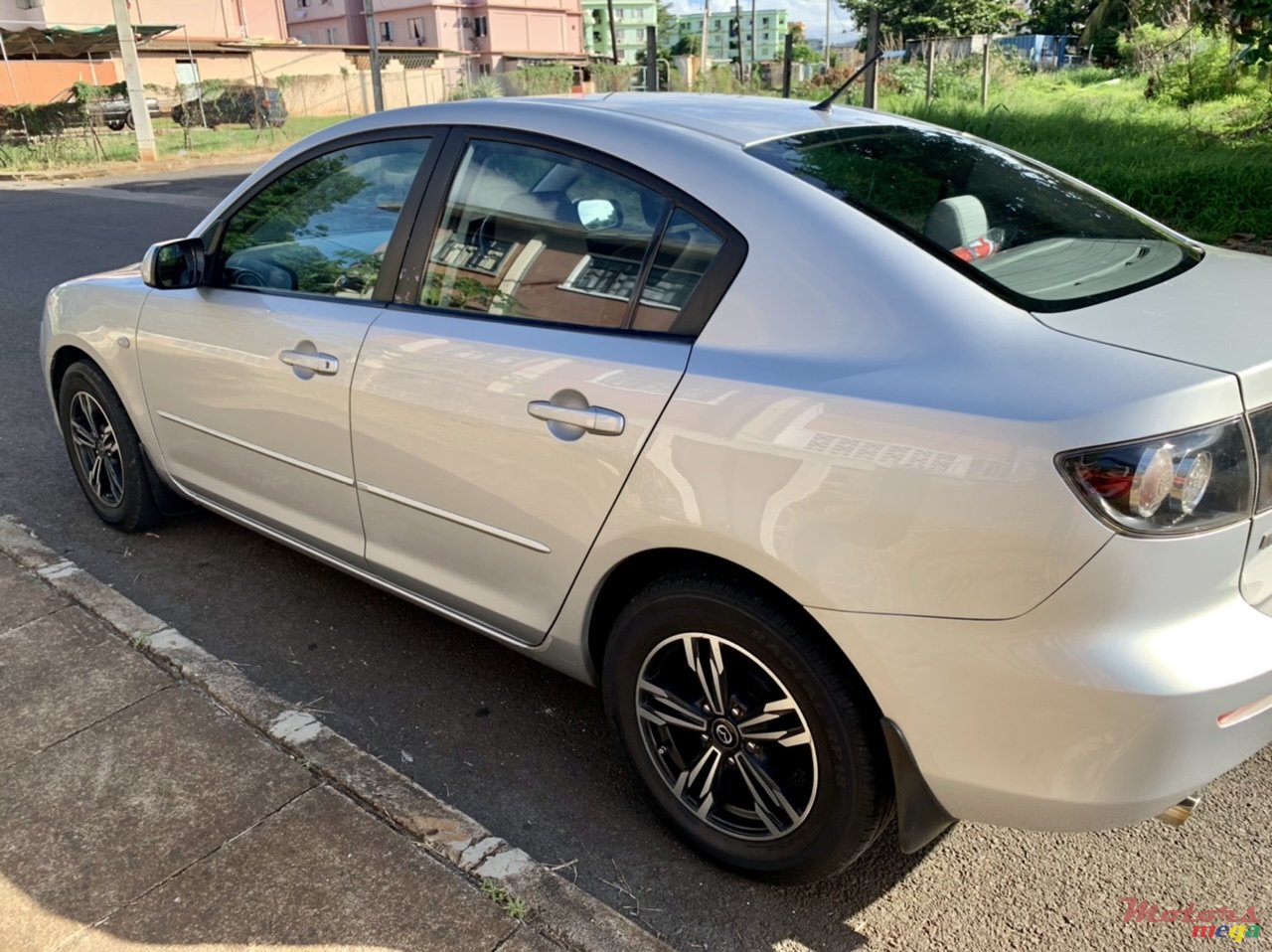 2006' Mazda 3 photo #3