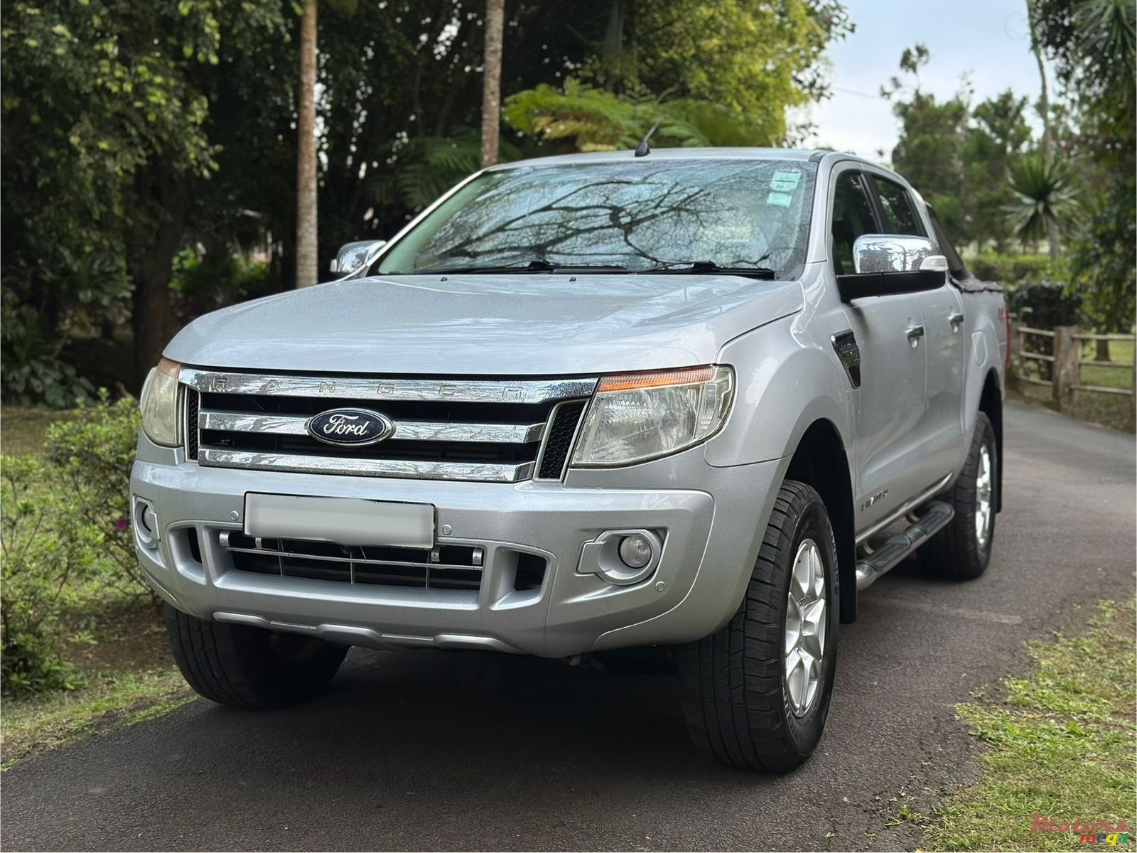 2012' Ford Ranger 4x4 Limited photo #2