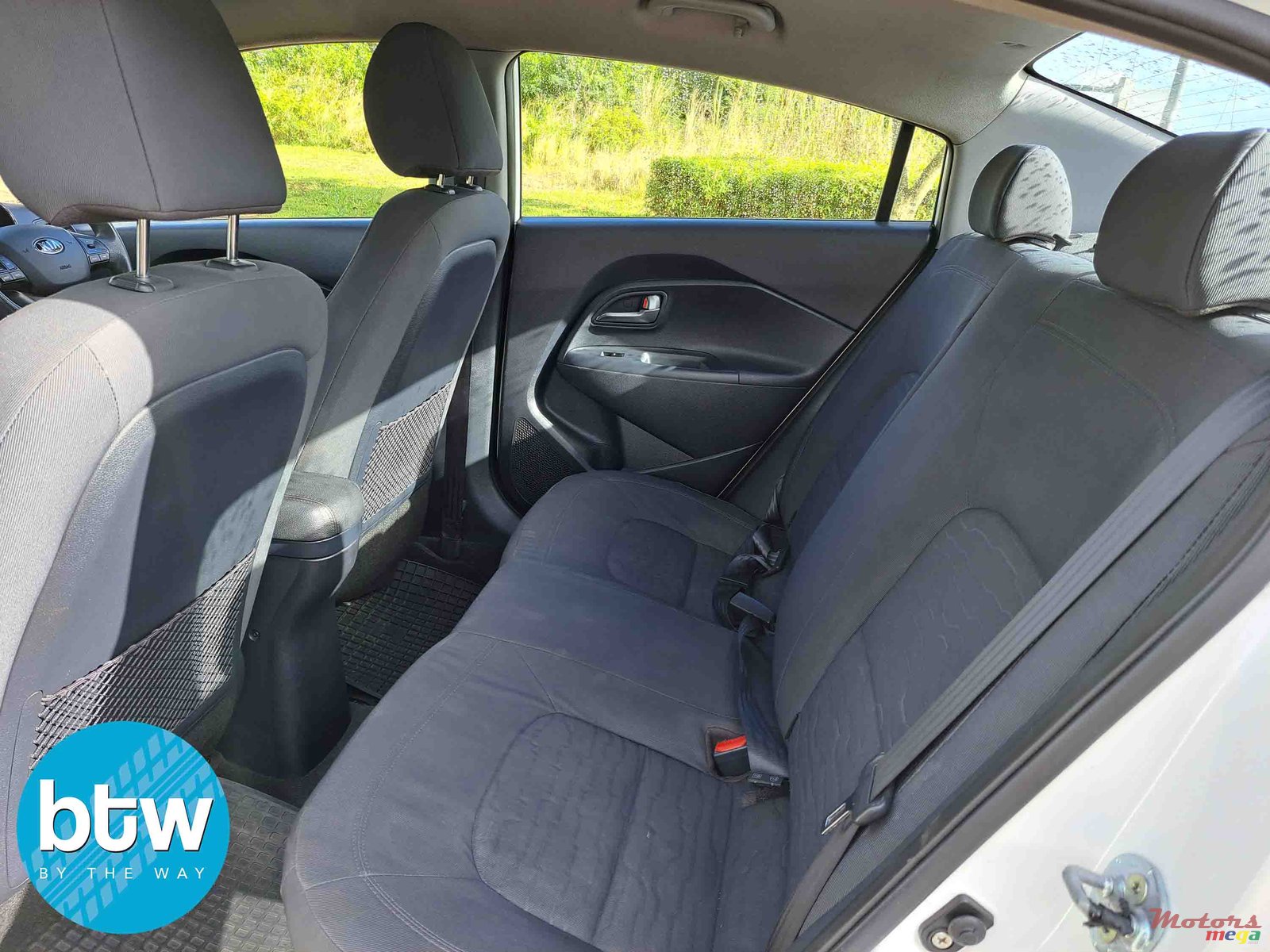 2013' Kia Rio photo #4